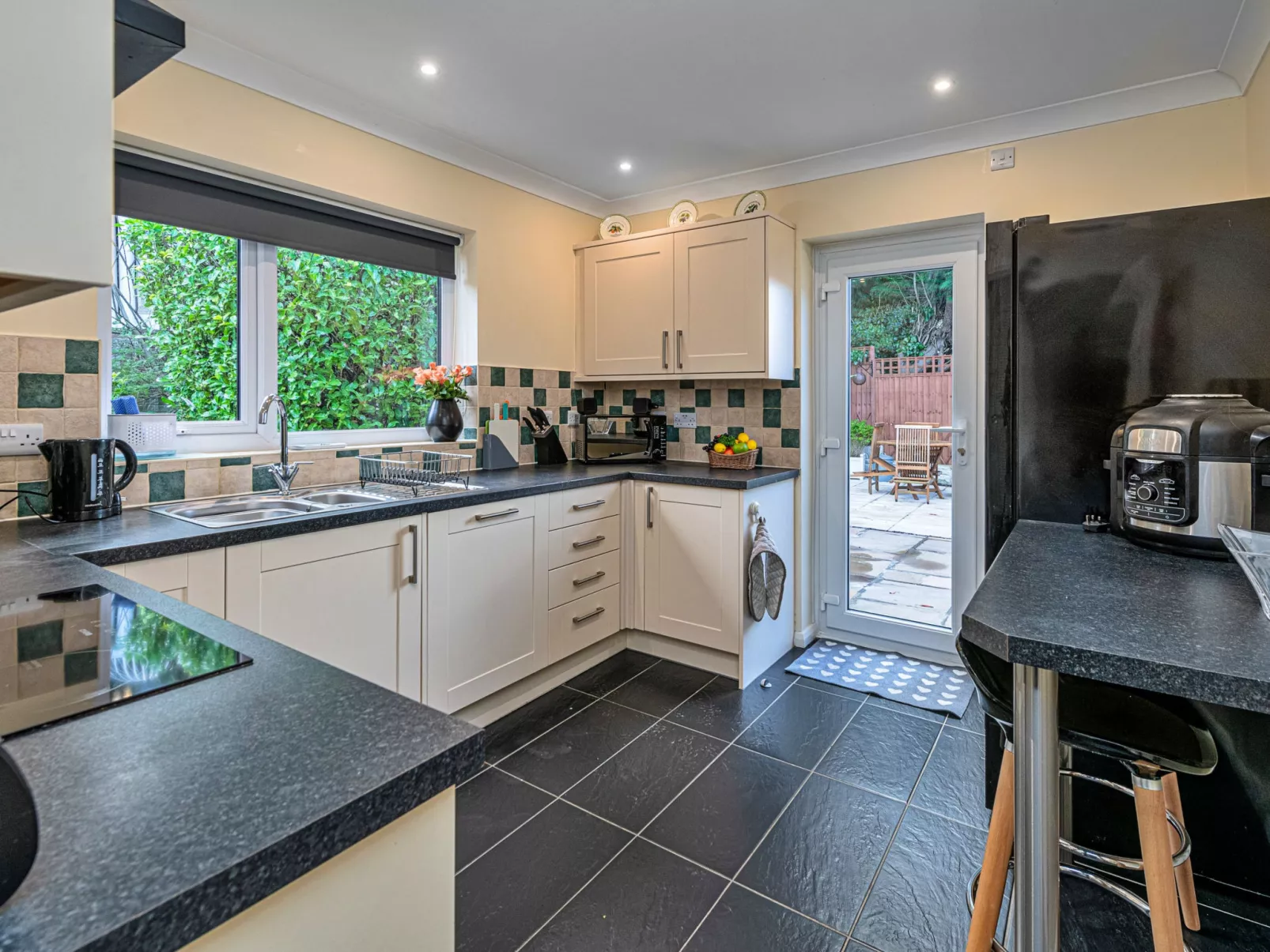 Cesail Y Mynydd-Binnen