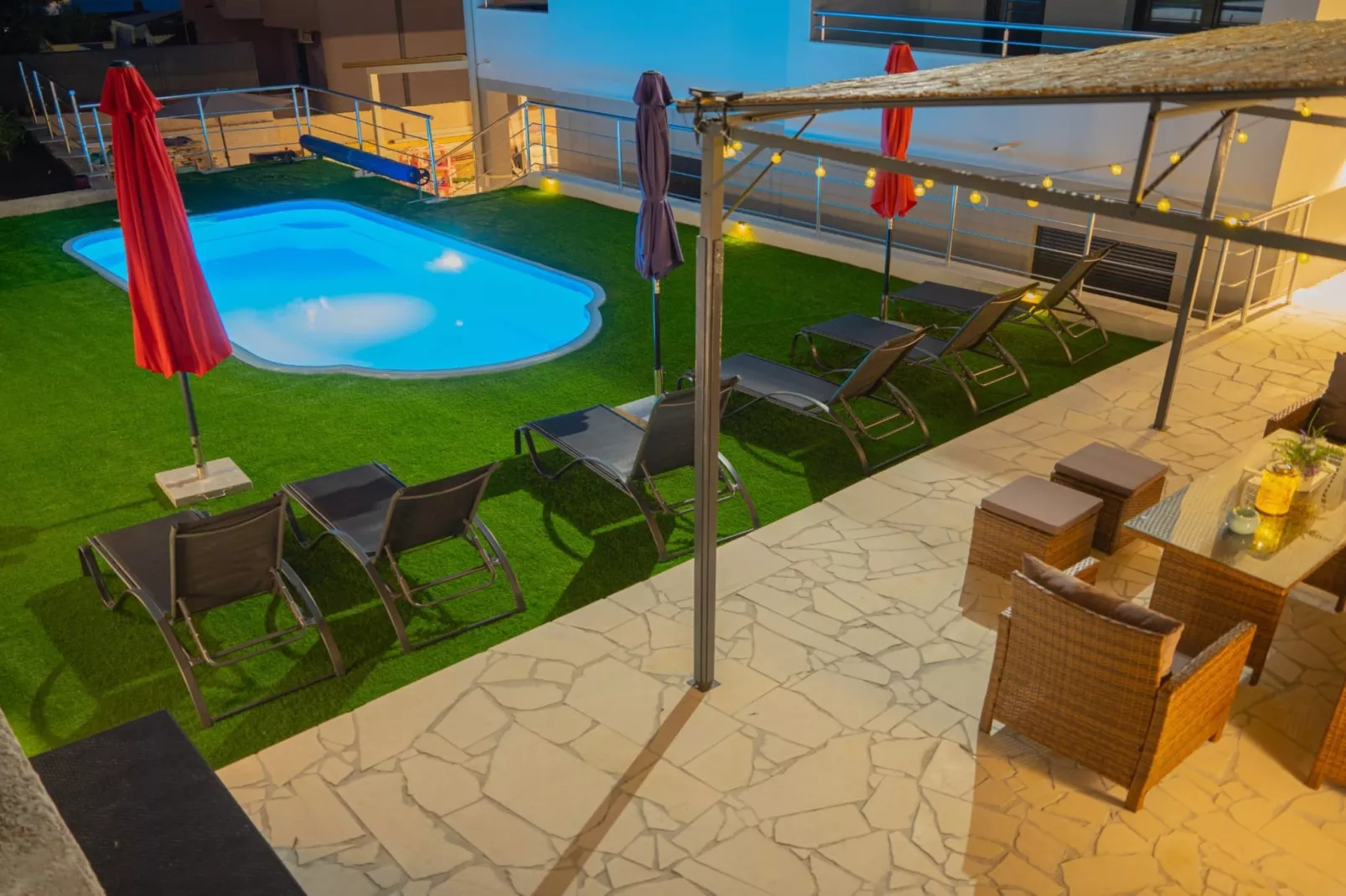 One-Bedroom Apartment (A4)-Zwembad