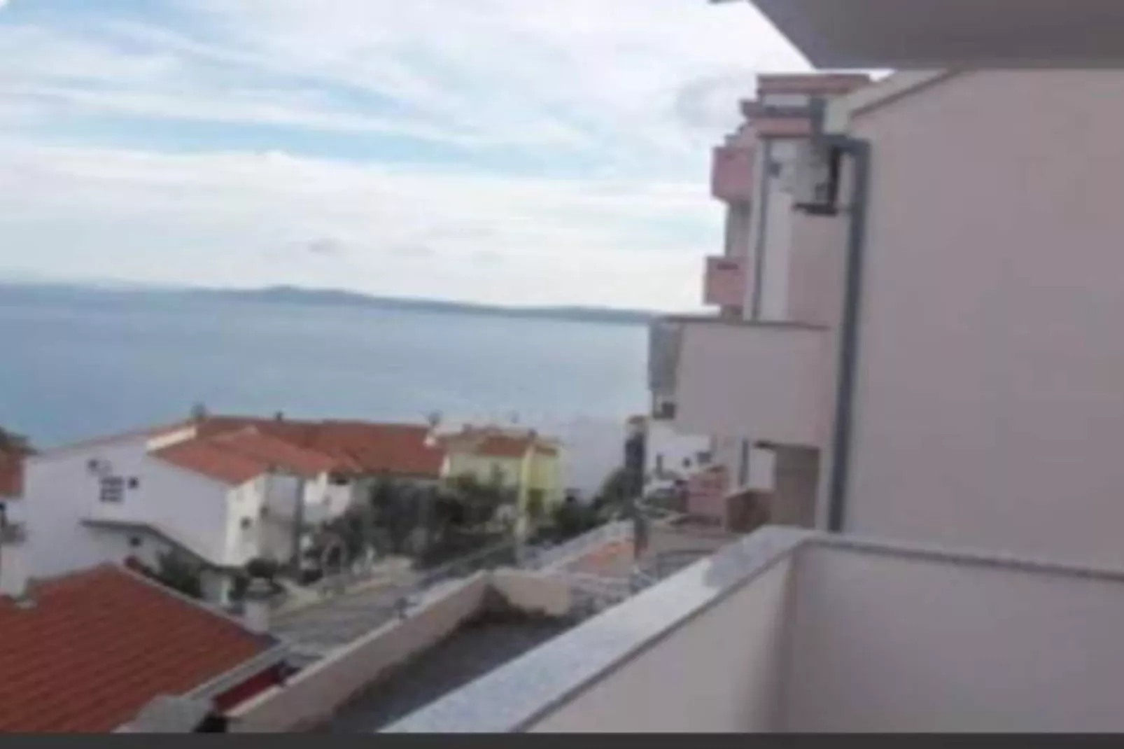 Three-Bedroom Apartment-Zwembad