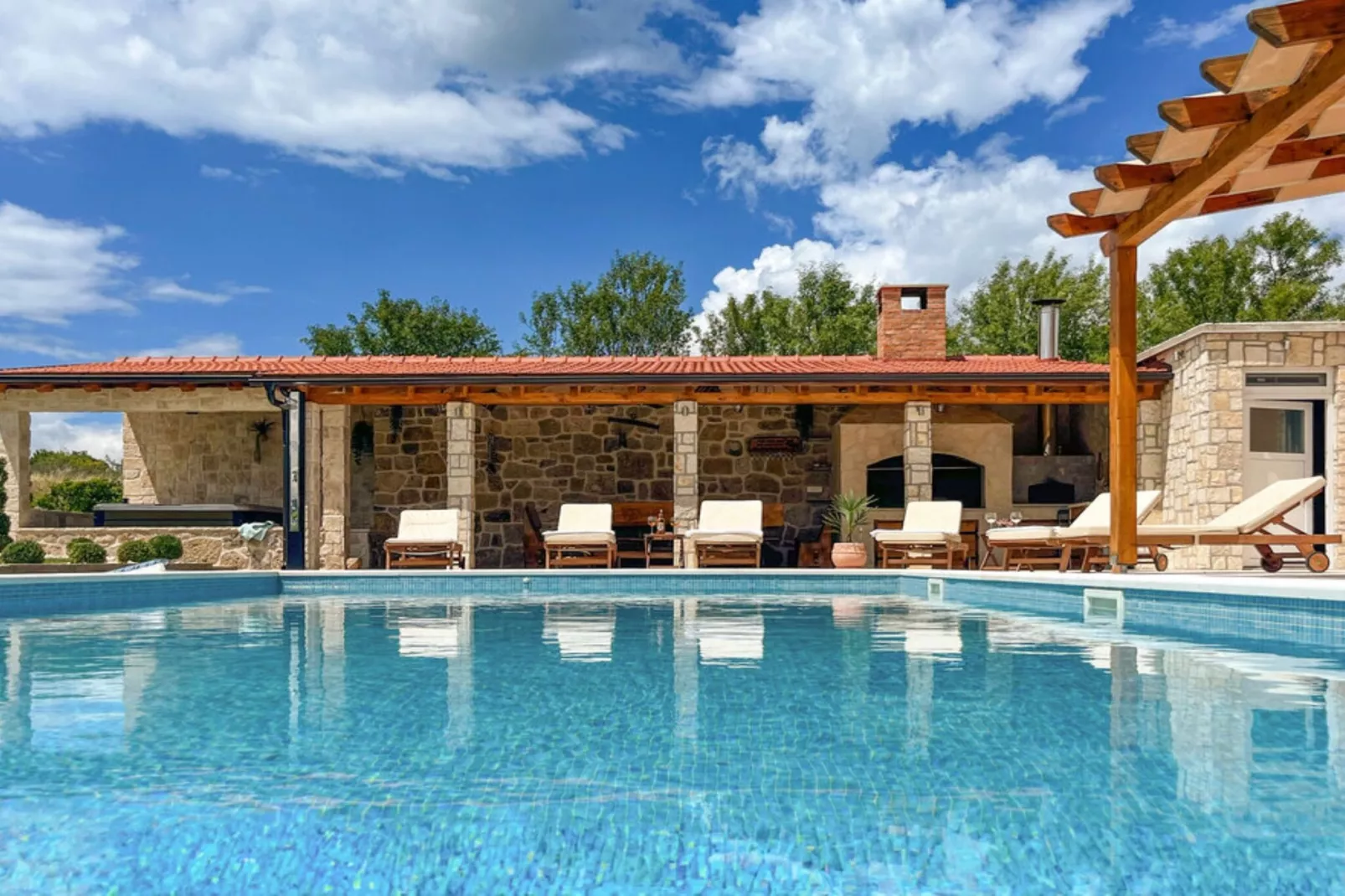 Villa Maria with Outdoor Pool - Five Bedroom Villa with Outdoor Pool-Zwembad