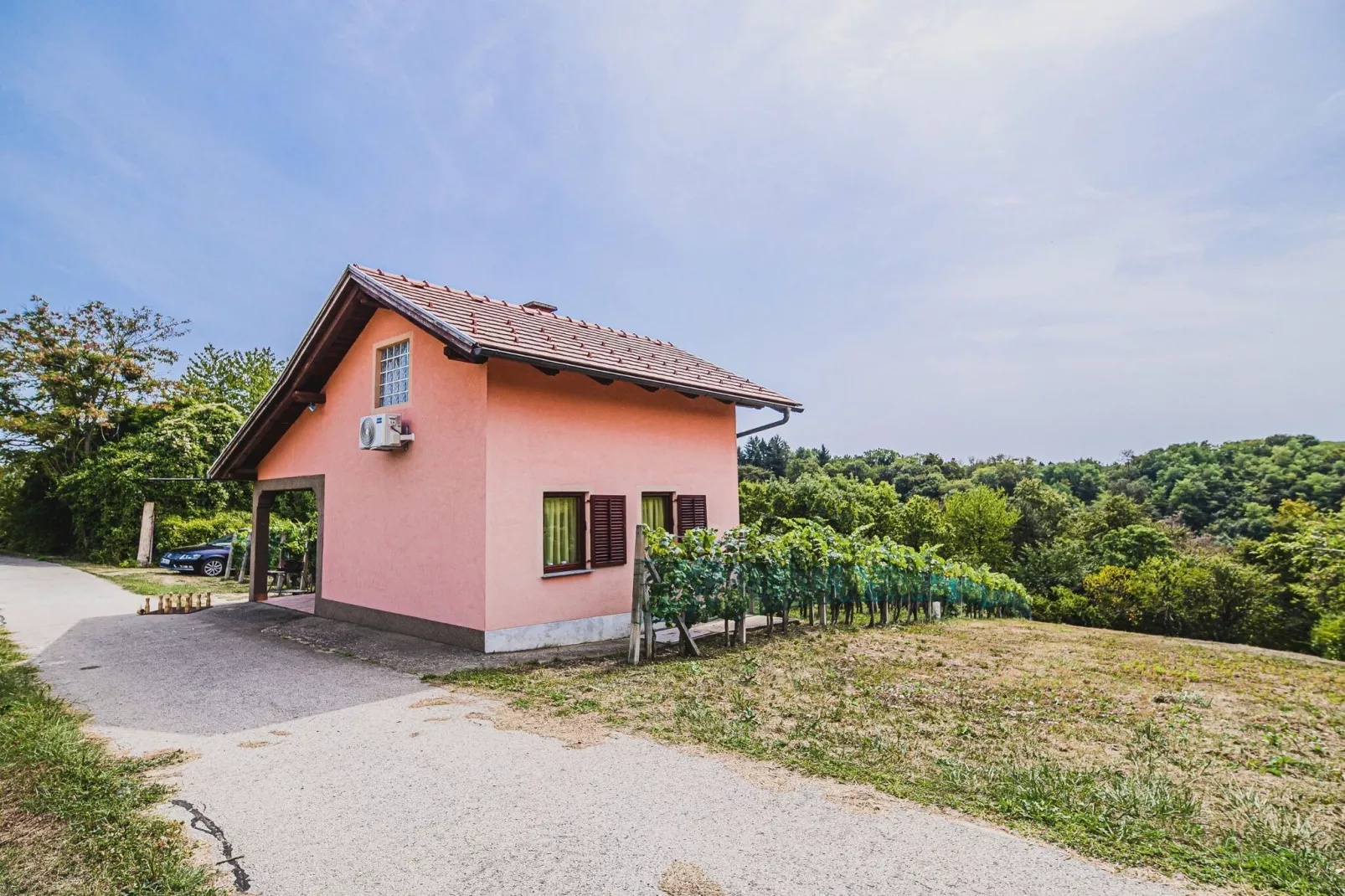 Harvest Horizon Holiday Home with Sauna - One Bedroom Holiday Home-Buitenlucht