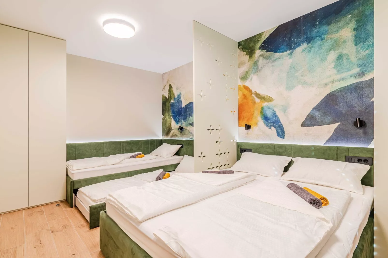 Bovec Chic Apartment with Sauna - One Bedroom Apartment with Balcony-Slaapkamer