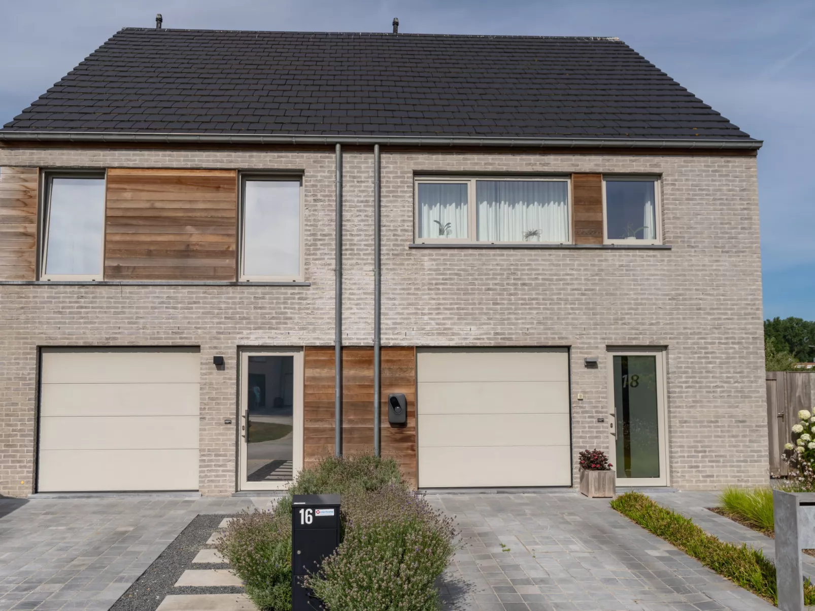 Casa Pepino in quiet cul de sac-Buiten