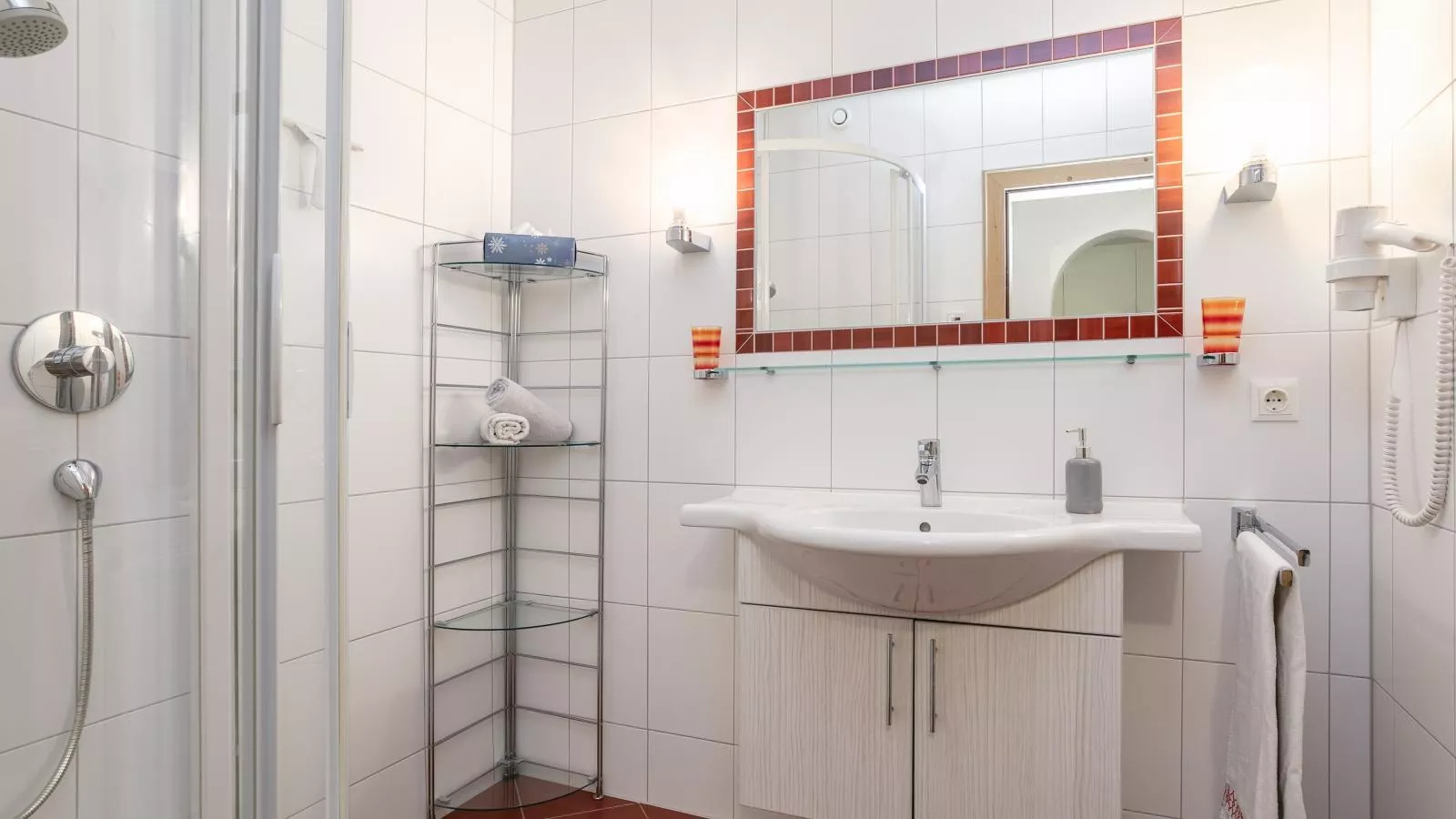 Landhaus Marchfeld Top 4  Top 5-Badkamer