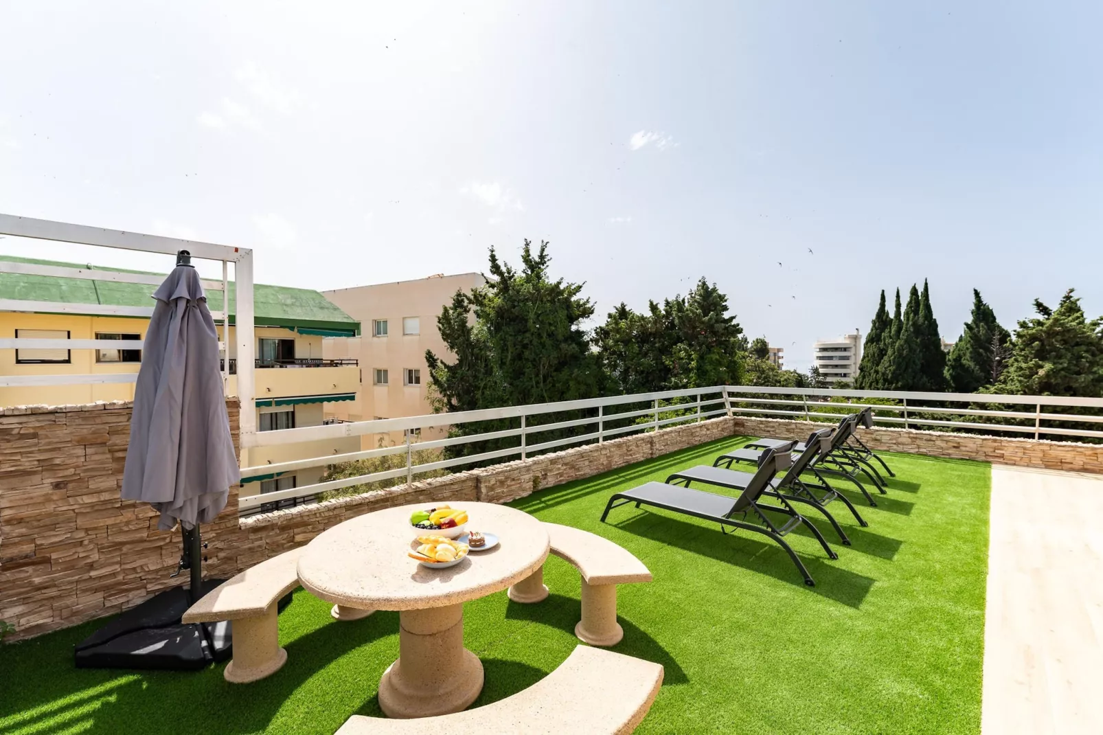 CT 393 - Faro's Soulrise Rooftop - Marbella Beach-Terrasbalkon