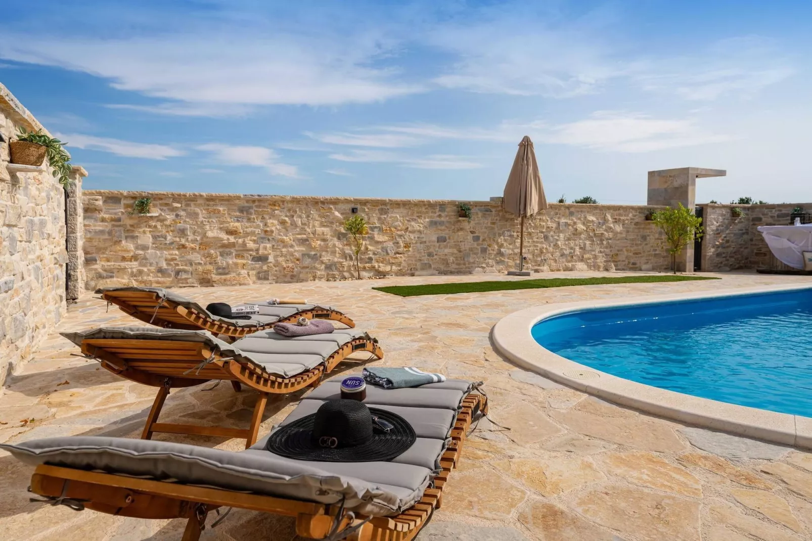 Holiday home Katalea-Zwembad