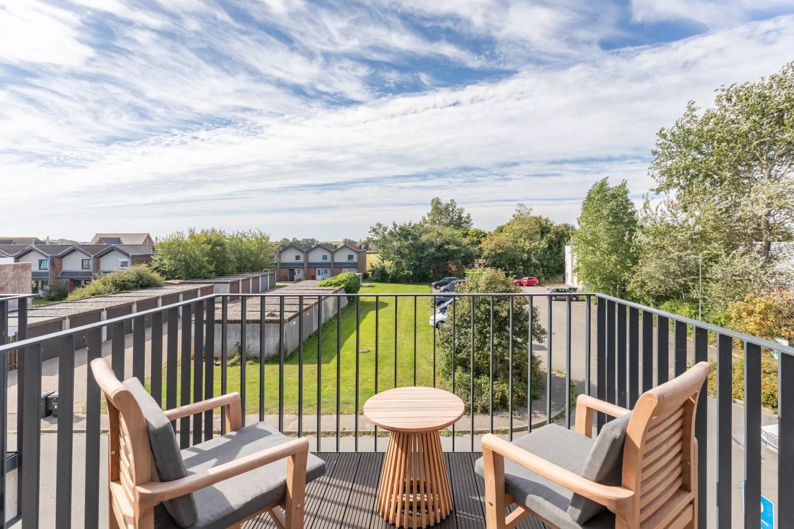 Halligwelt de Luxe auf Nordstrand-Terrasbalkon