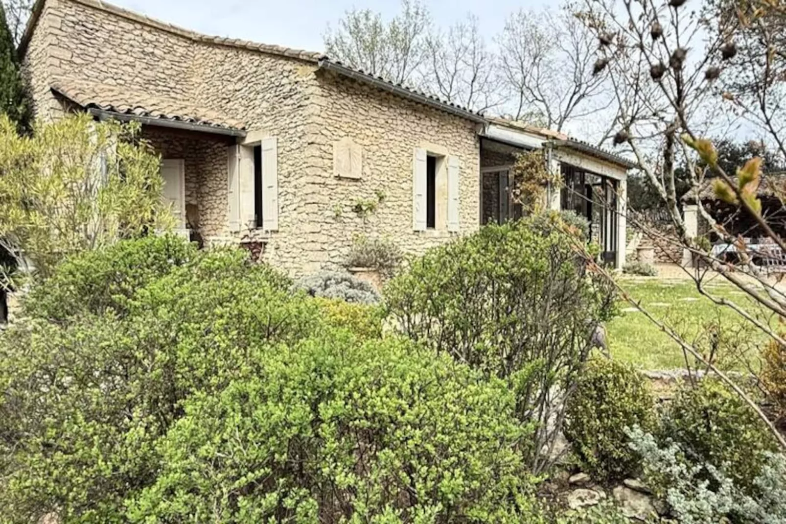 Belle Villa Proven&ccedil;ale Avec Piscine Et Jacuzzi-Niet-getagd