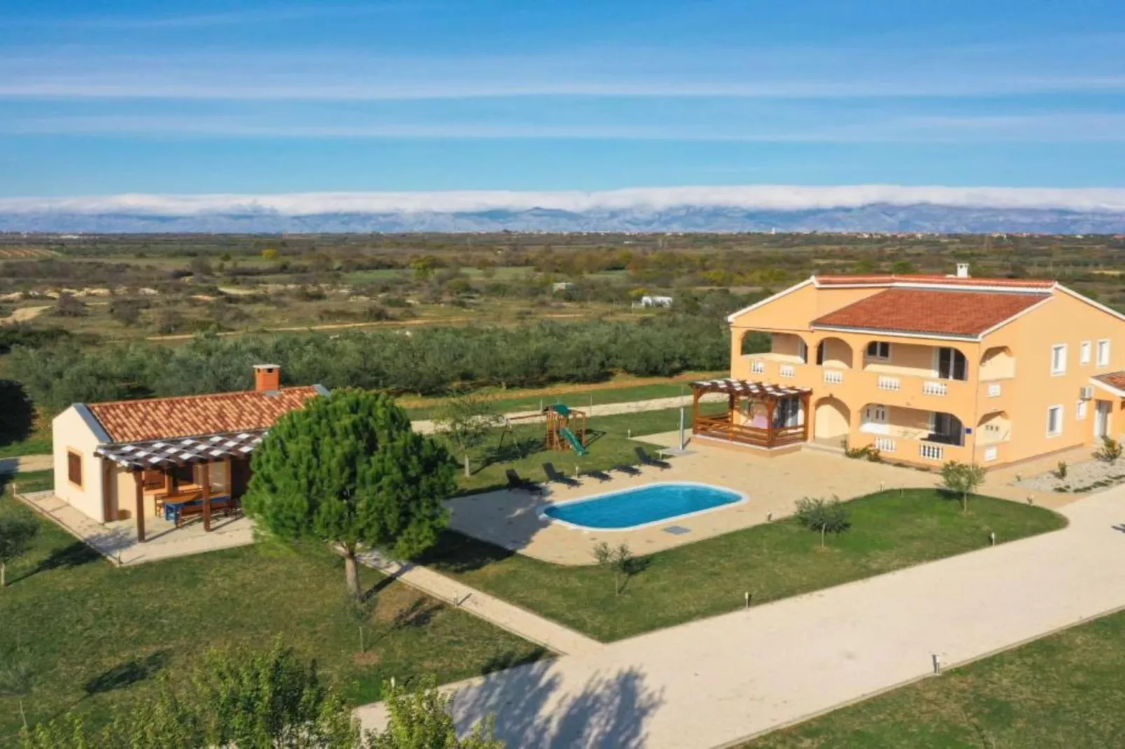 Villa Maja - Three bedroom villa with pool-Buitenlucht