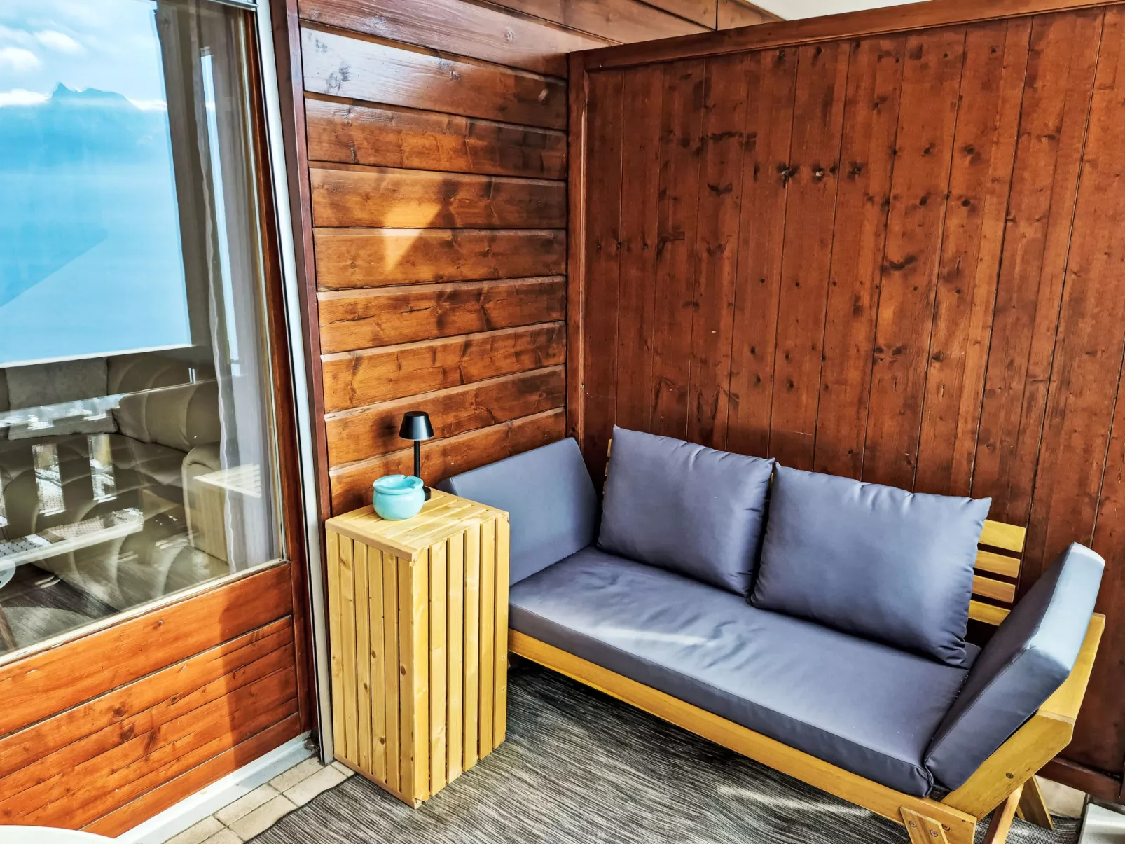 Les Thermalies 202-Buiten