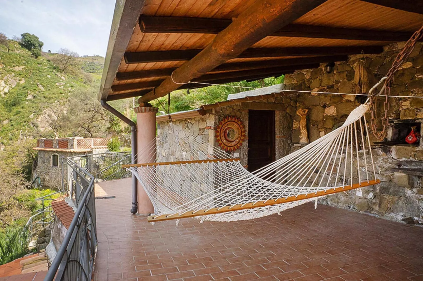 Holiday home, Gaggi-Villa Jewels-Terrasbalkon