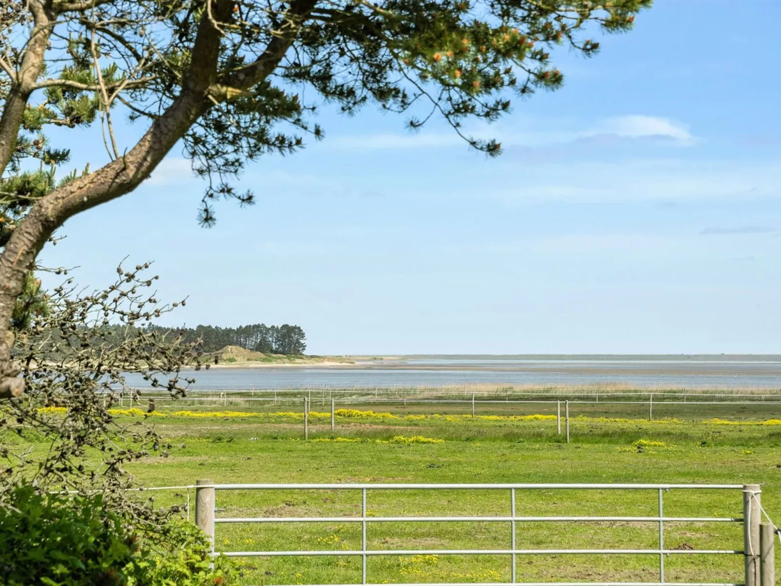 "Svanborg" - 3.7km from the sea-Buiten