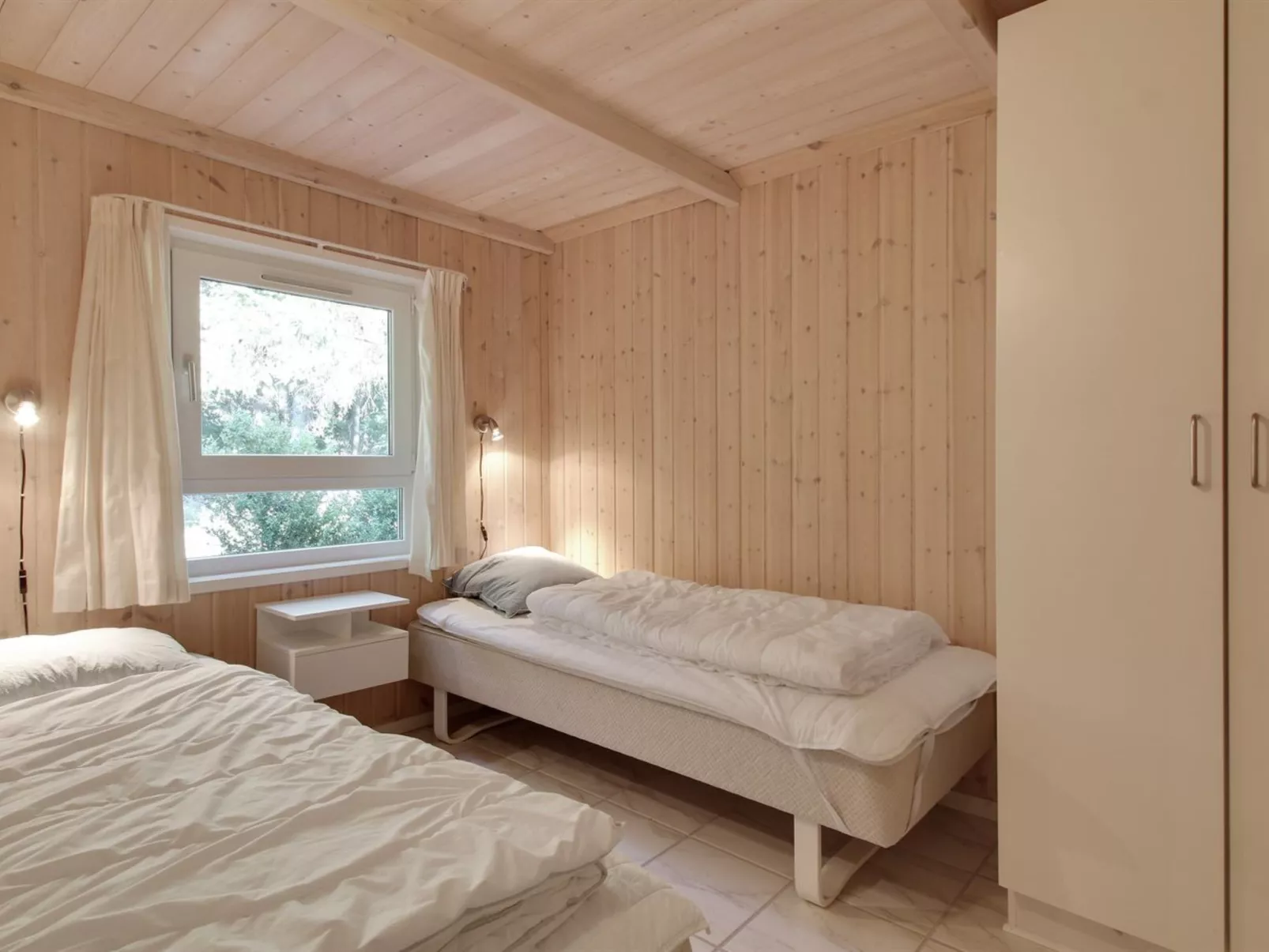 "Aniki" - 1.4km from the sea-Binnen