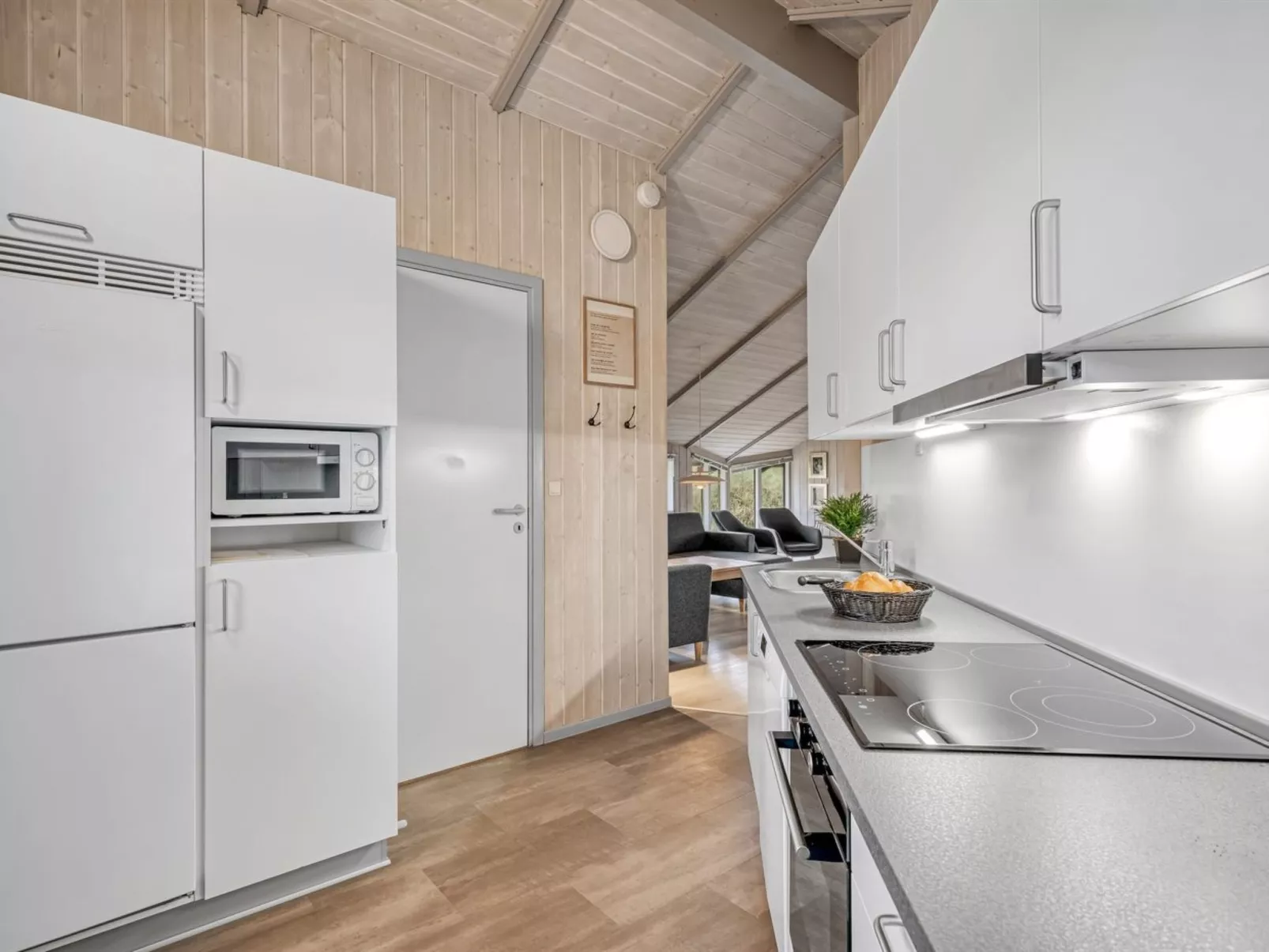 "Estella" - 500m to the fjord-Binnen