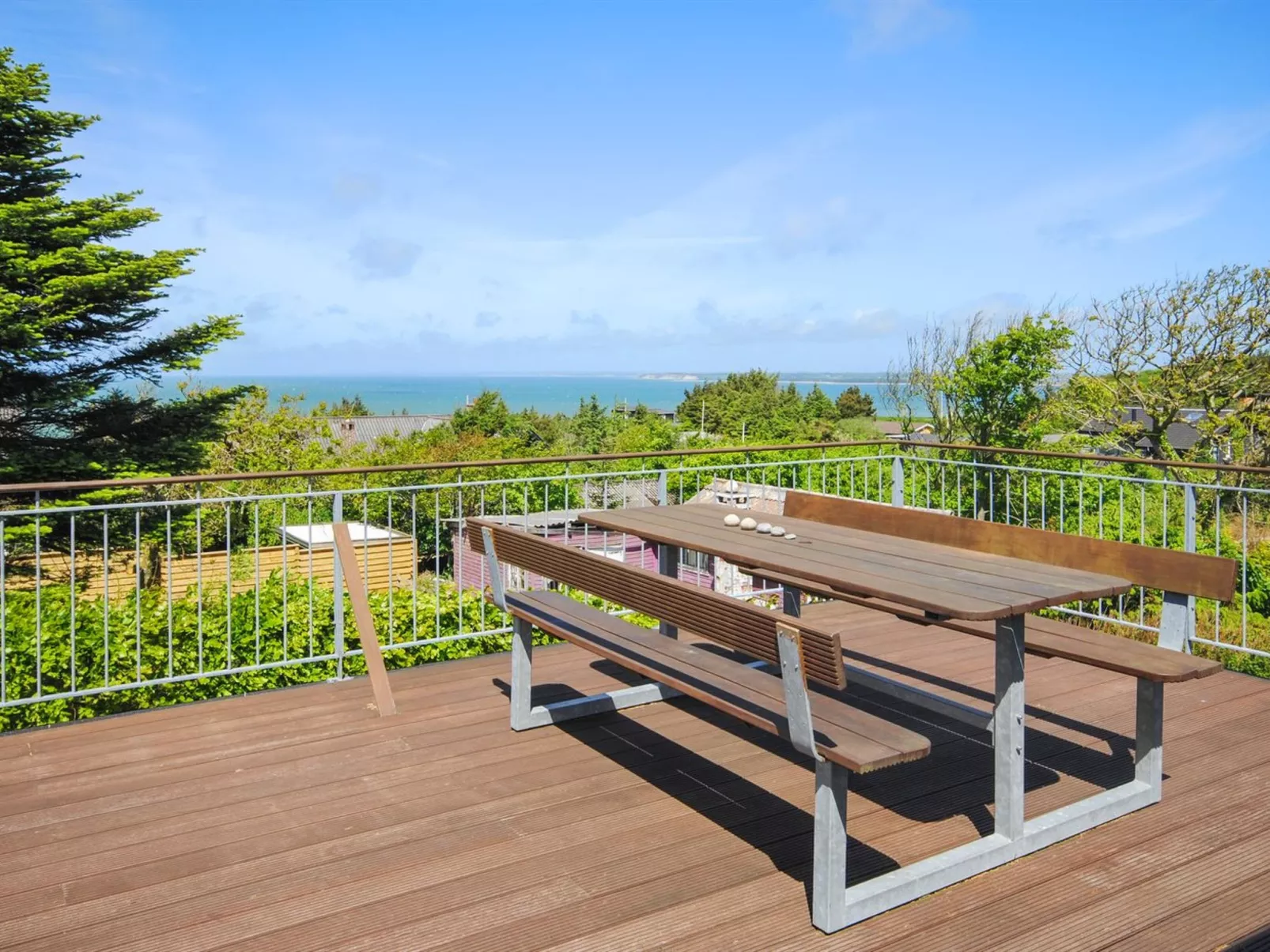 "Ginny" - 300m to the fjord-Buiten