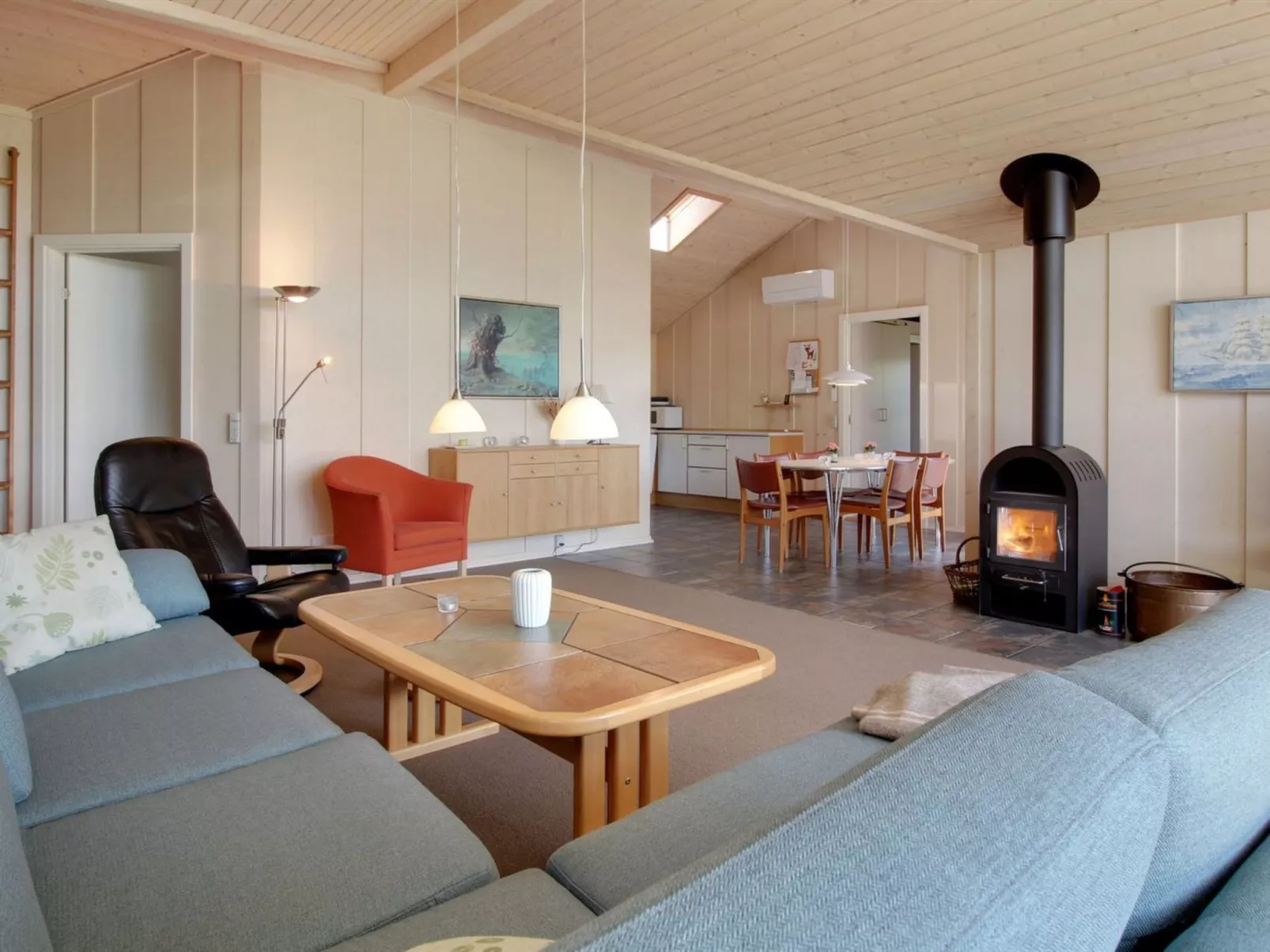 "Gundel" - 400m from the sea-Binnen