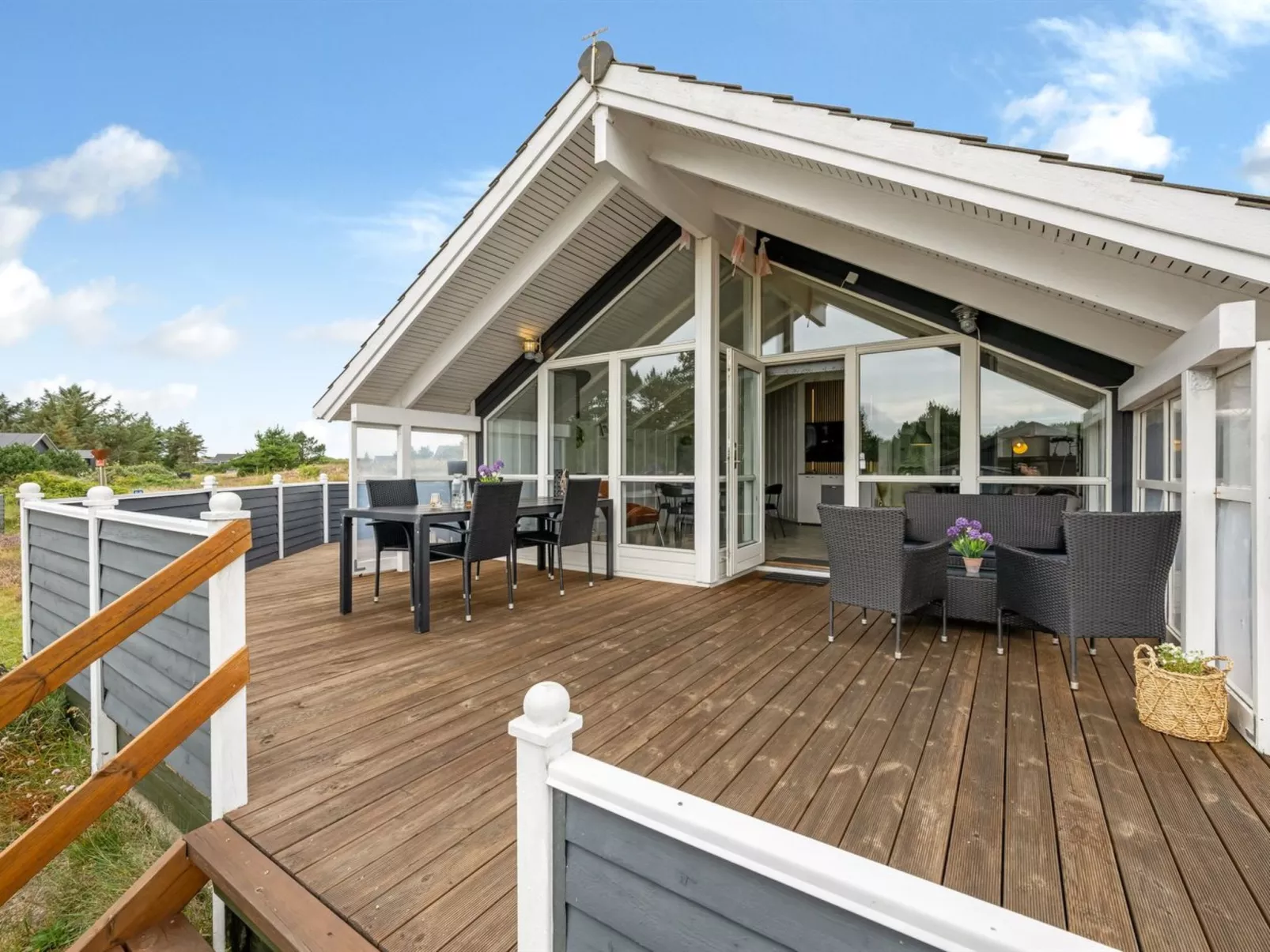 "Cyrill" - 250m to the fjord-Buiten