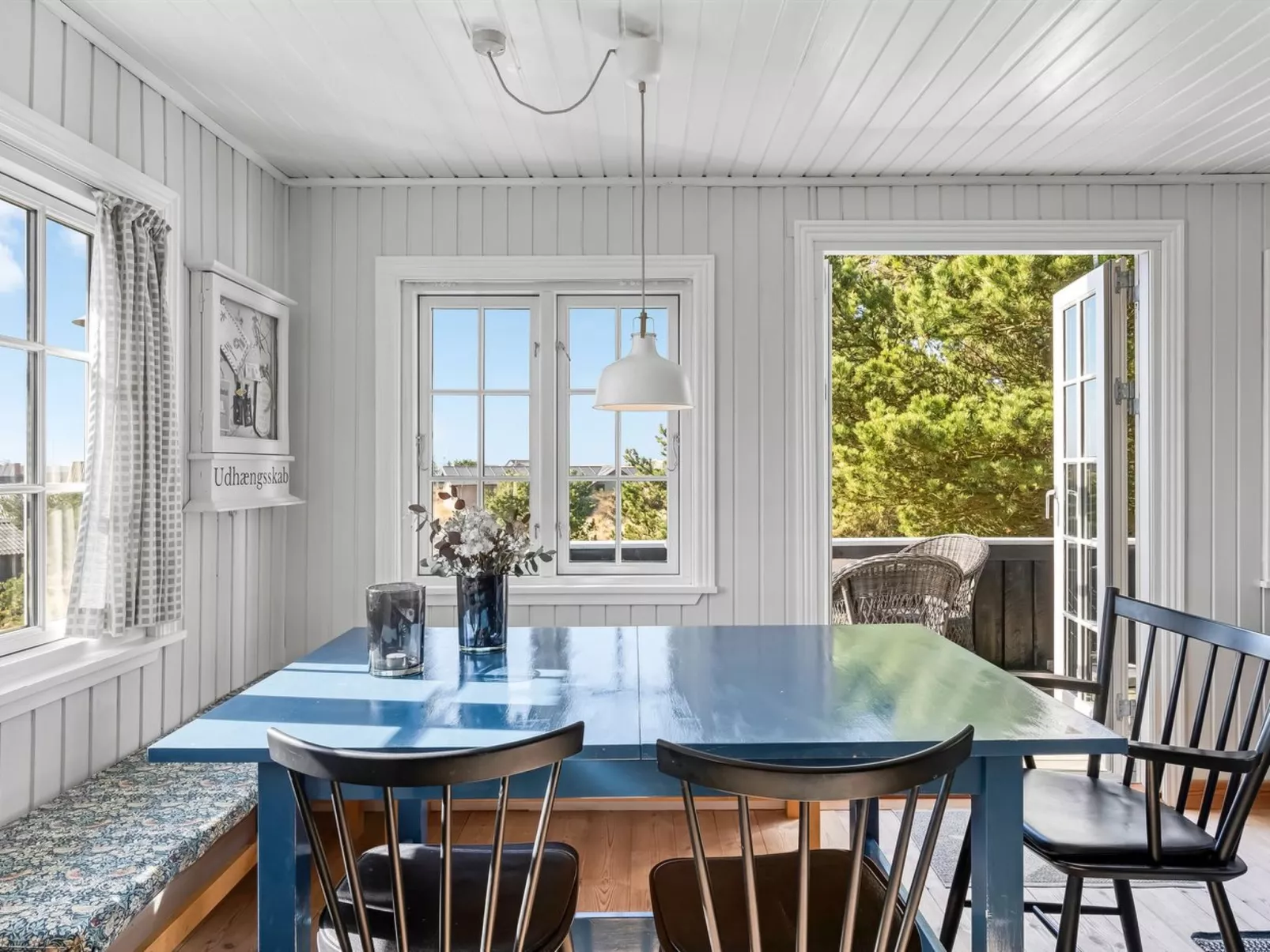 "Erikke" - 300m from the sea-Binnen