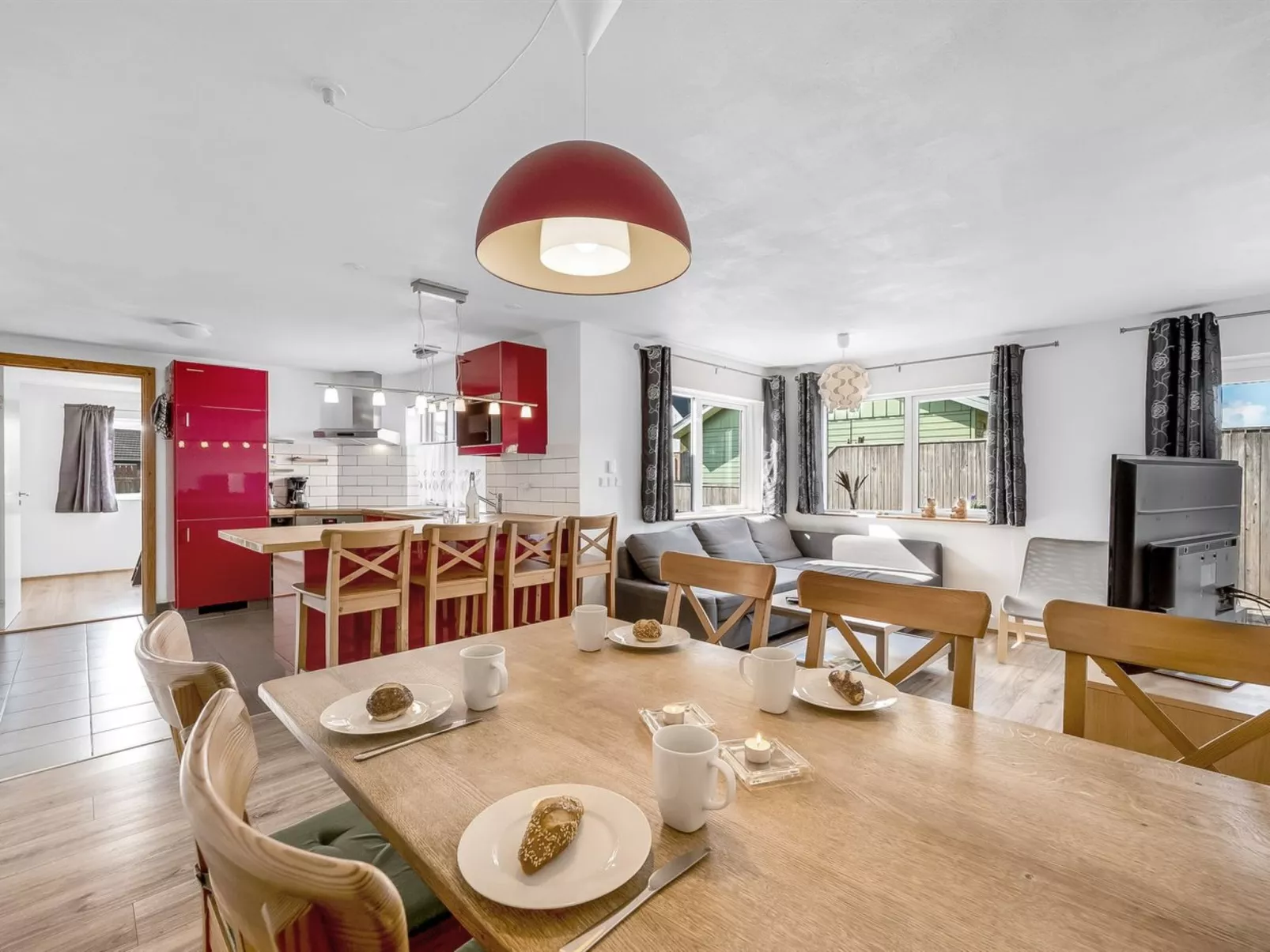 "Heming" - 100m from the sea-Binnen