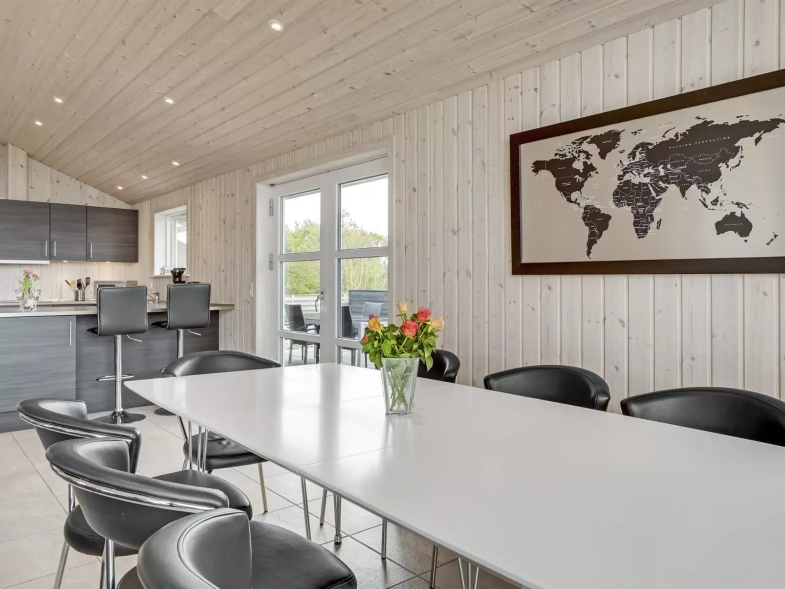 "Mavis" - 800m from the sea-Binnen