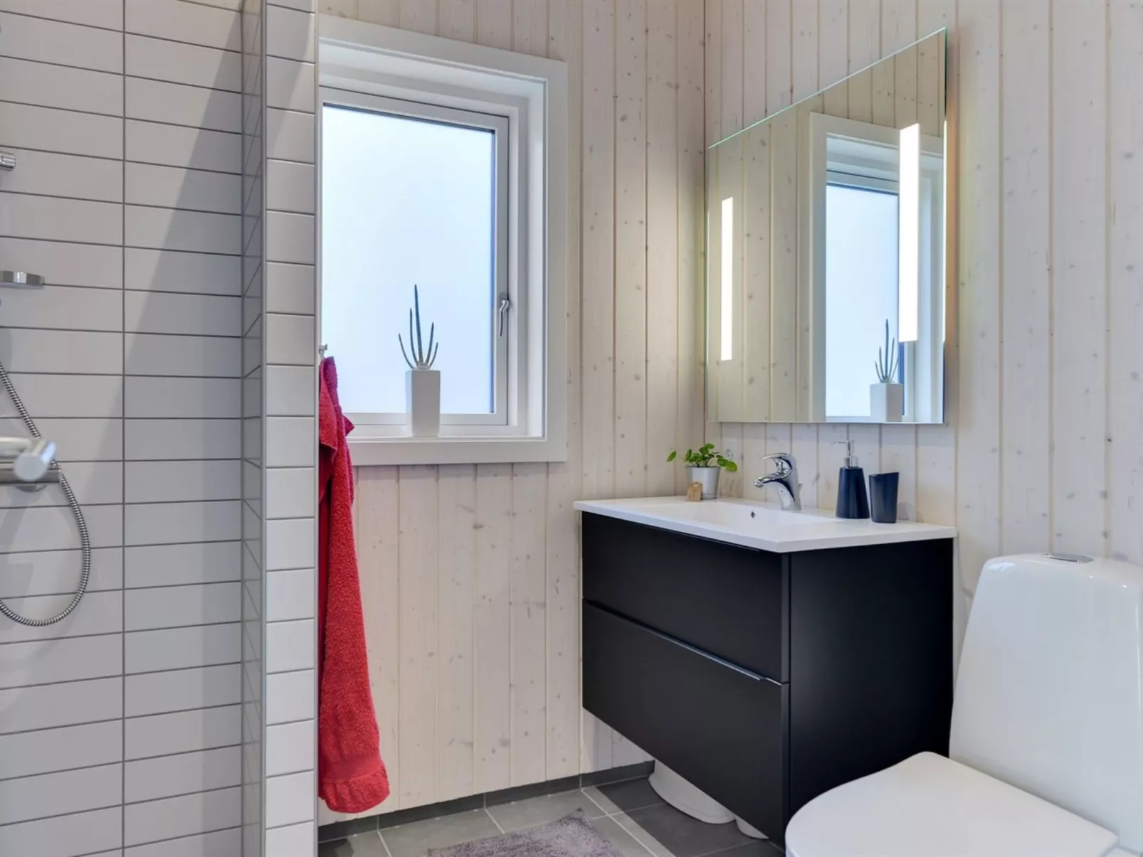 "Sighfrith" - 150m from the sea-Binnen