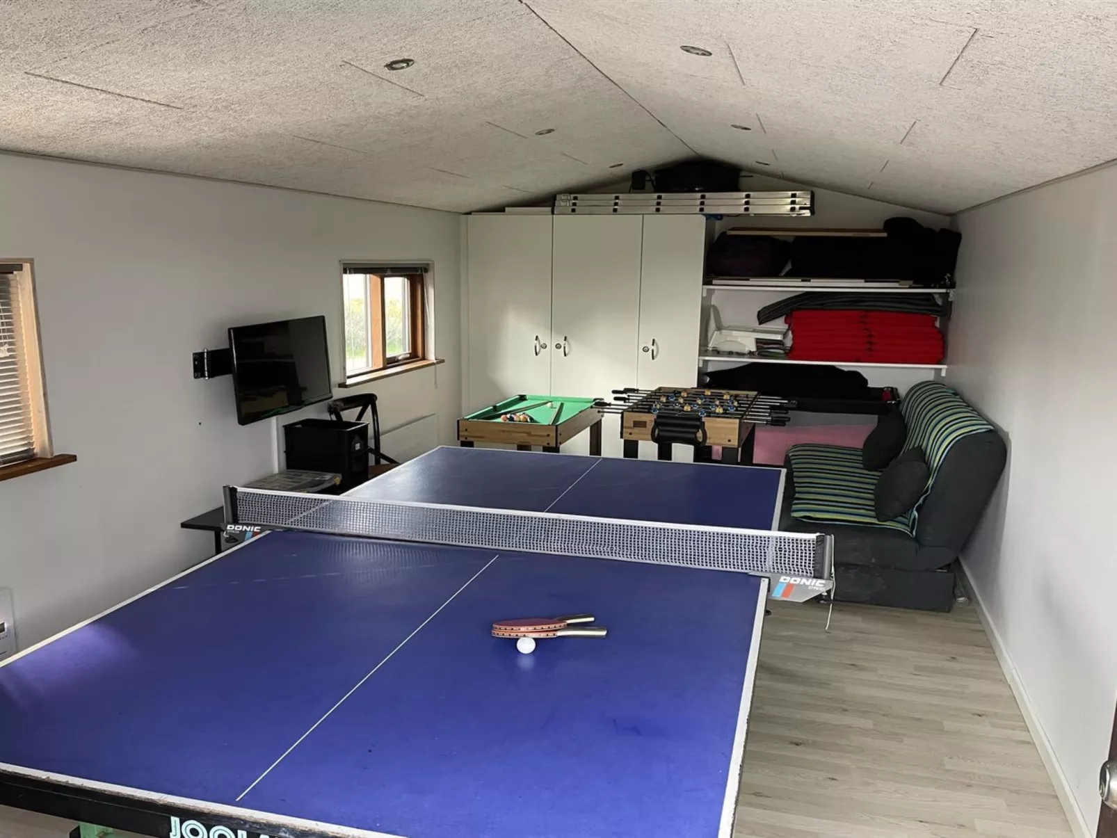 "Finna" - 1km from the sea-Binnen