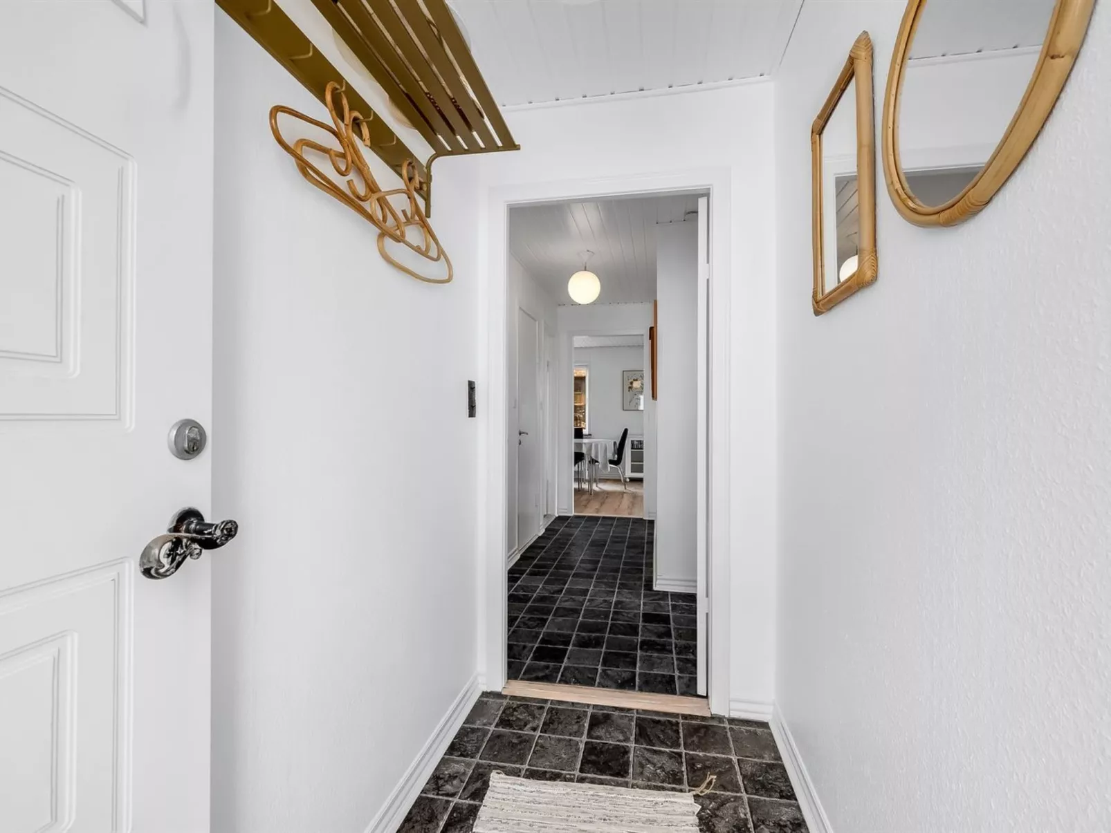 "Eluisa" - 300m from the sea-Binnen