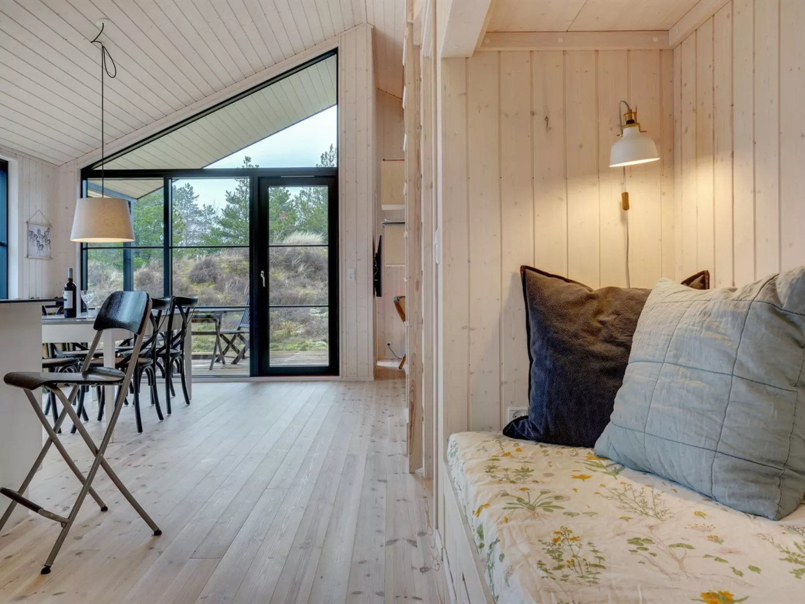 "Turkka" - 3.8km from the sea-Binnen