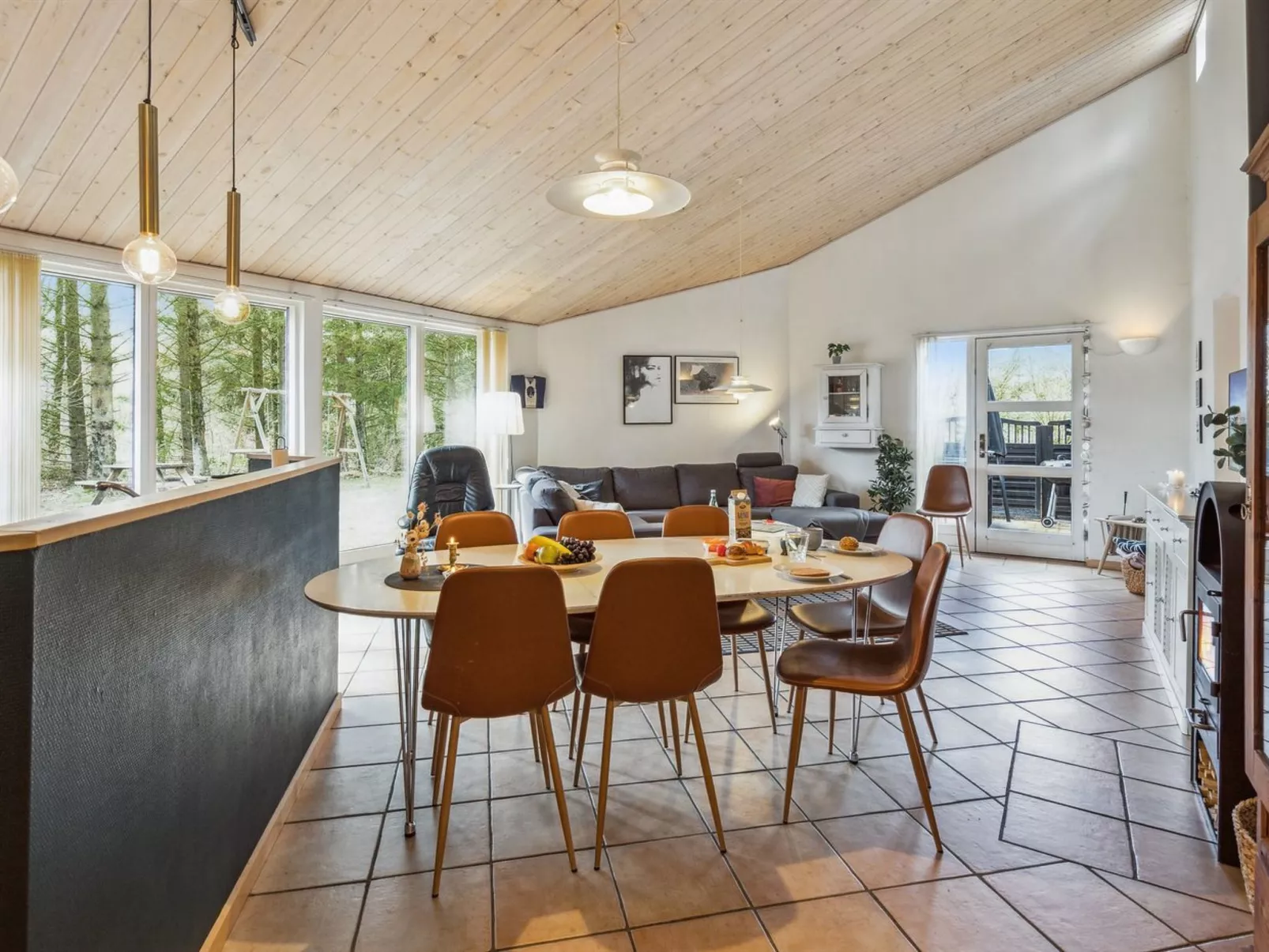 "Amanda" - 30km from the sea-Binnen