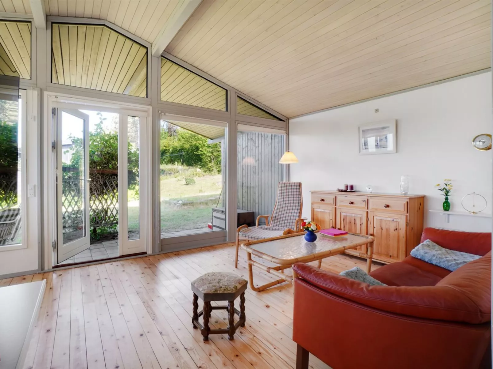 "Miona" - 725m from the sea-Binnen