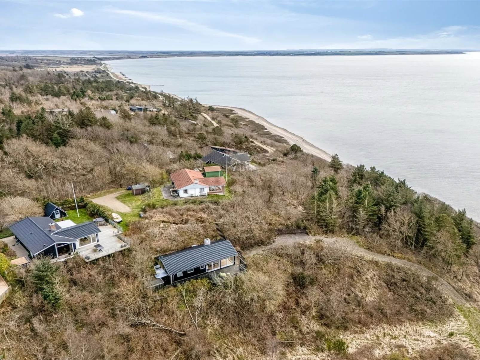 "Heera" - 100m to the fjord-Buiten