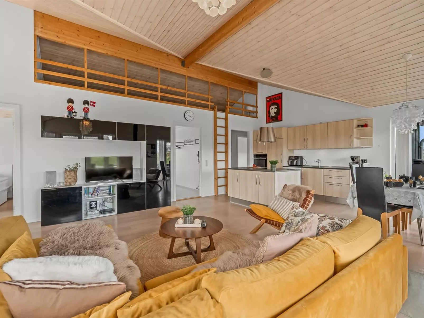 "Sibyll" -  from the sea-Binnen