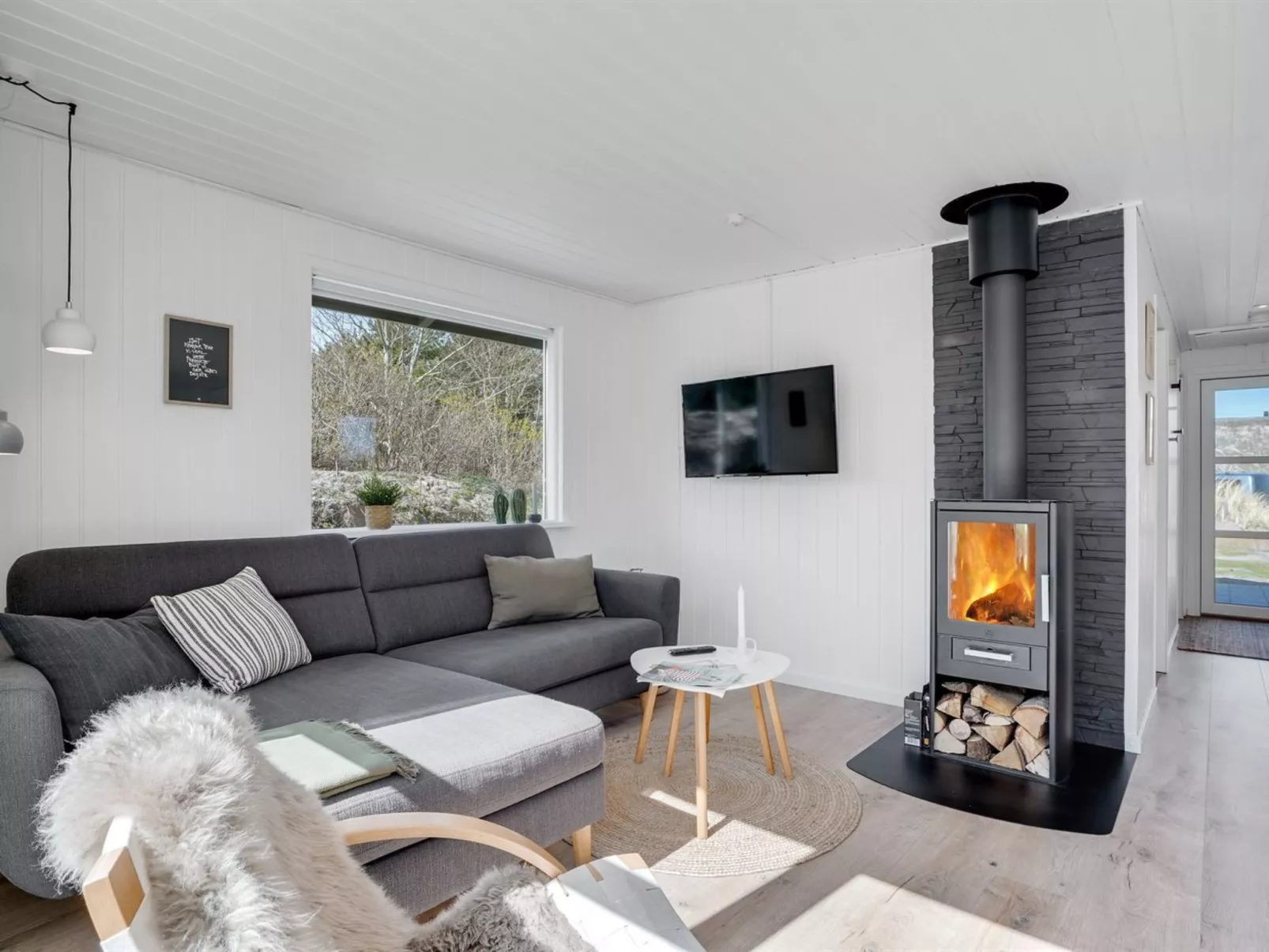 "Gillis" - 900m from the sea-Binnen