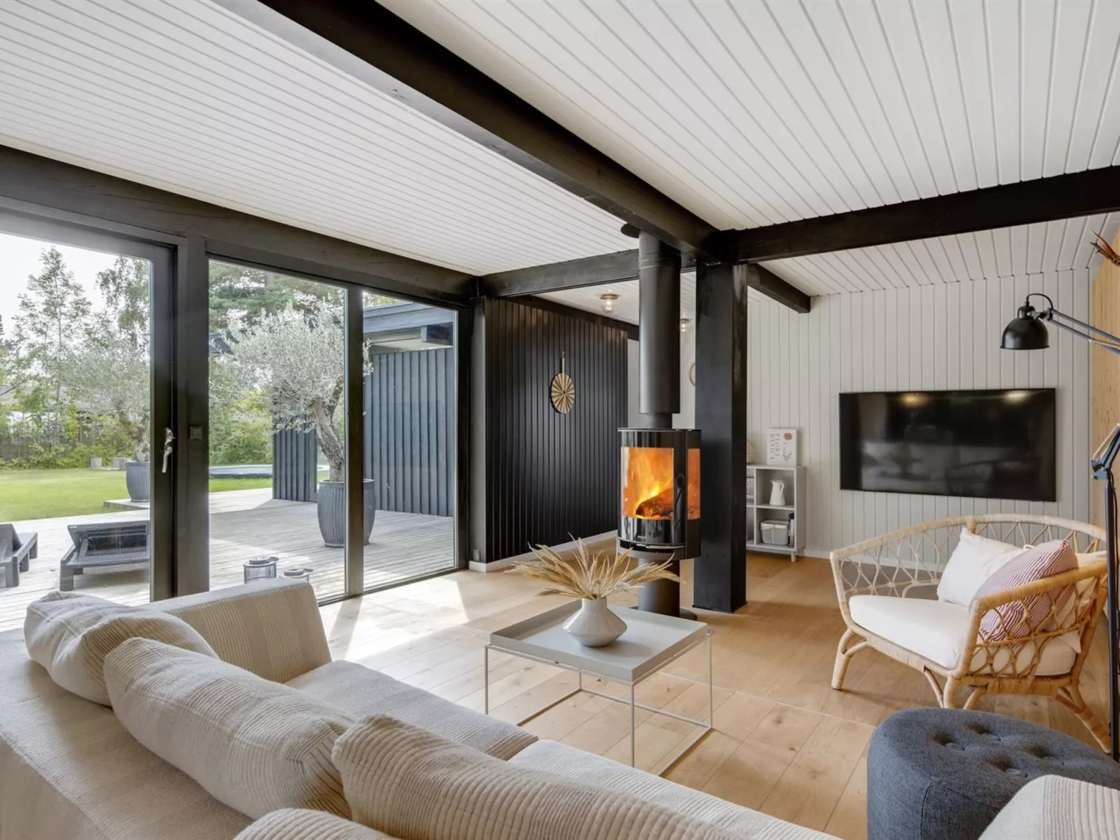 "Hævnir" - 1km from the sea-Binnen