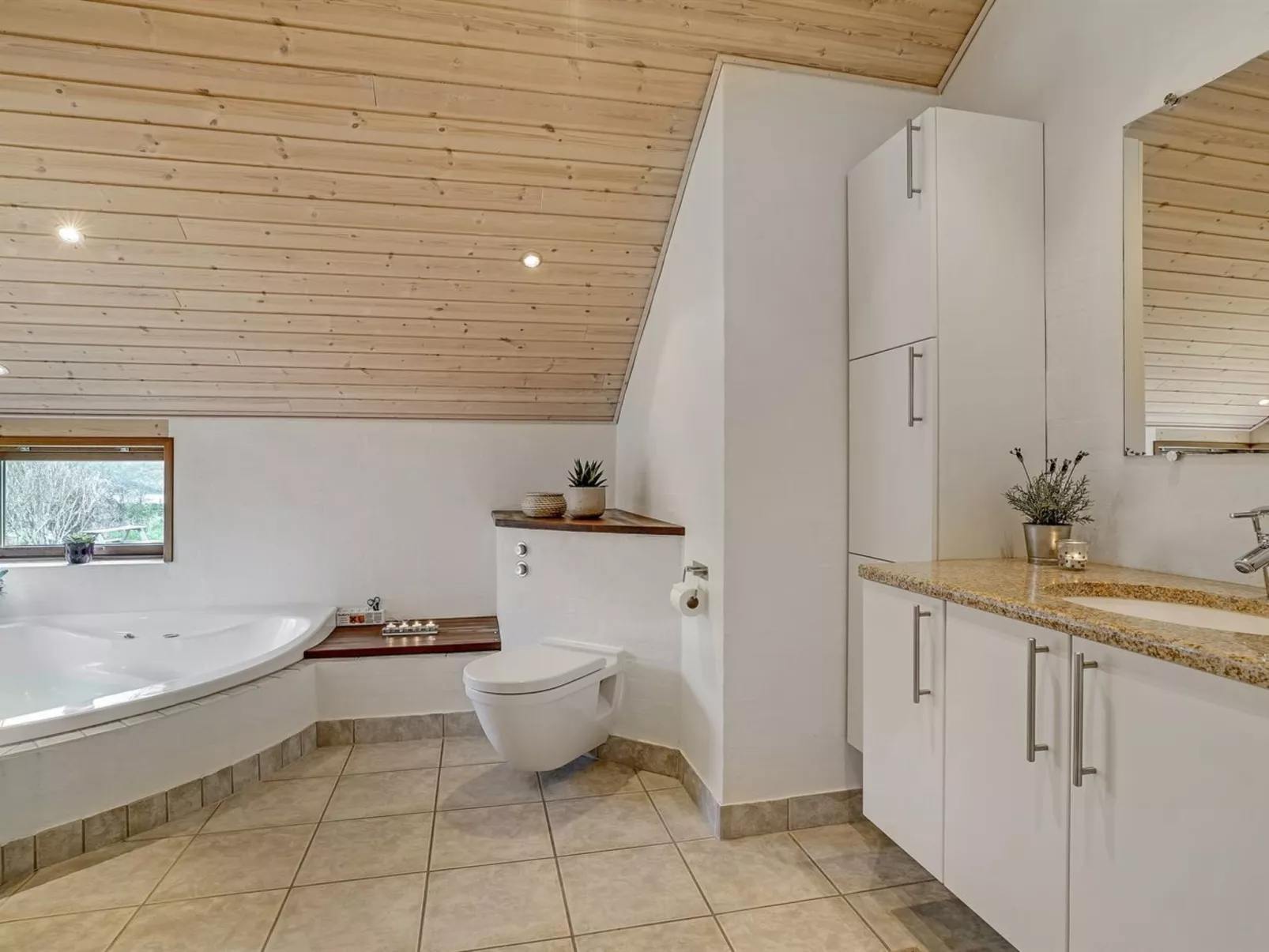 "Harri" - 850m from the sea-Binnen