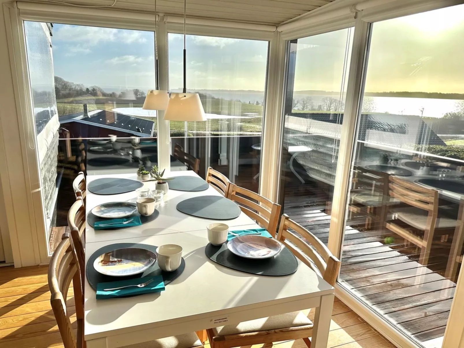 "Axeln" - 300m to the fjord-Binnen