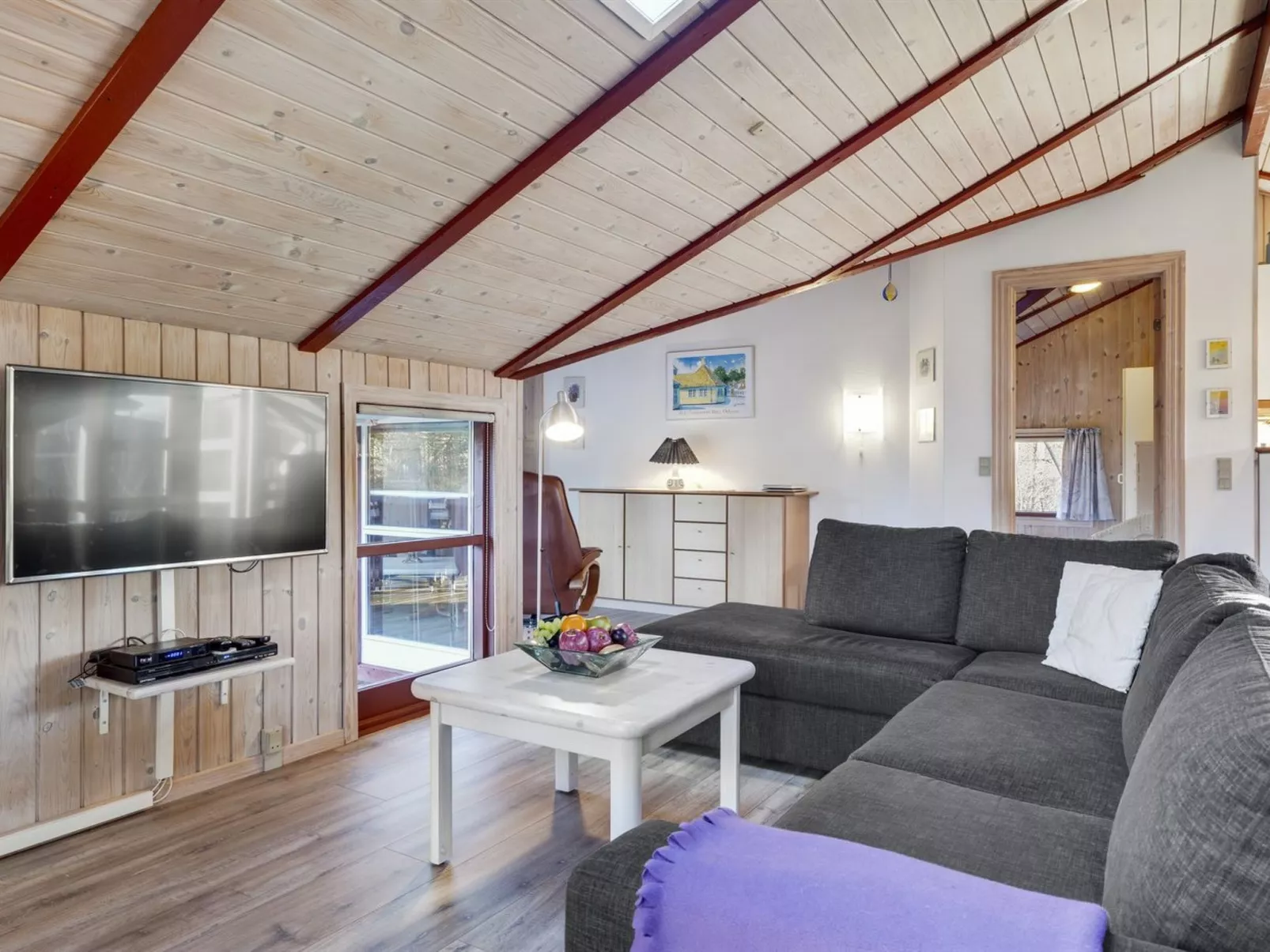 "Thurir" - 4km from the sea-Binnen