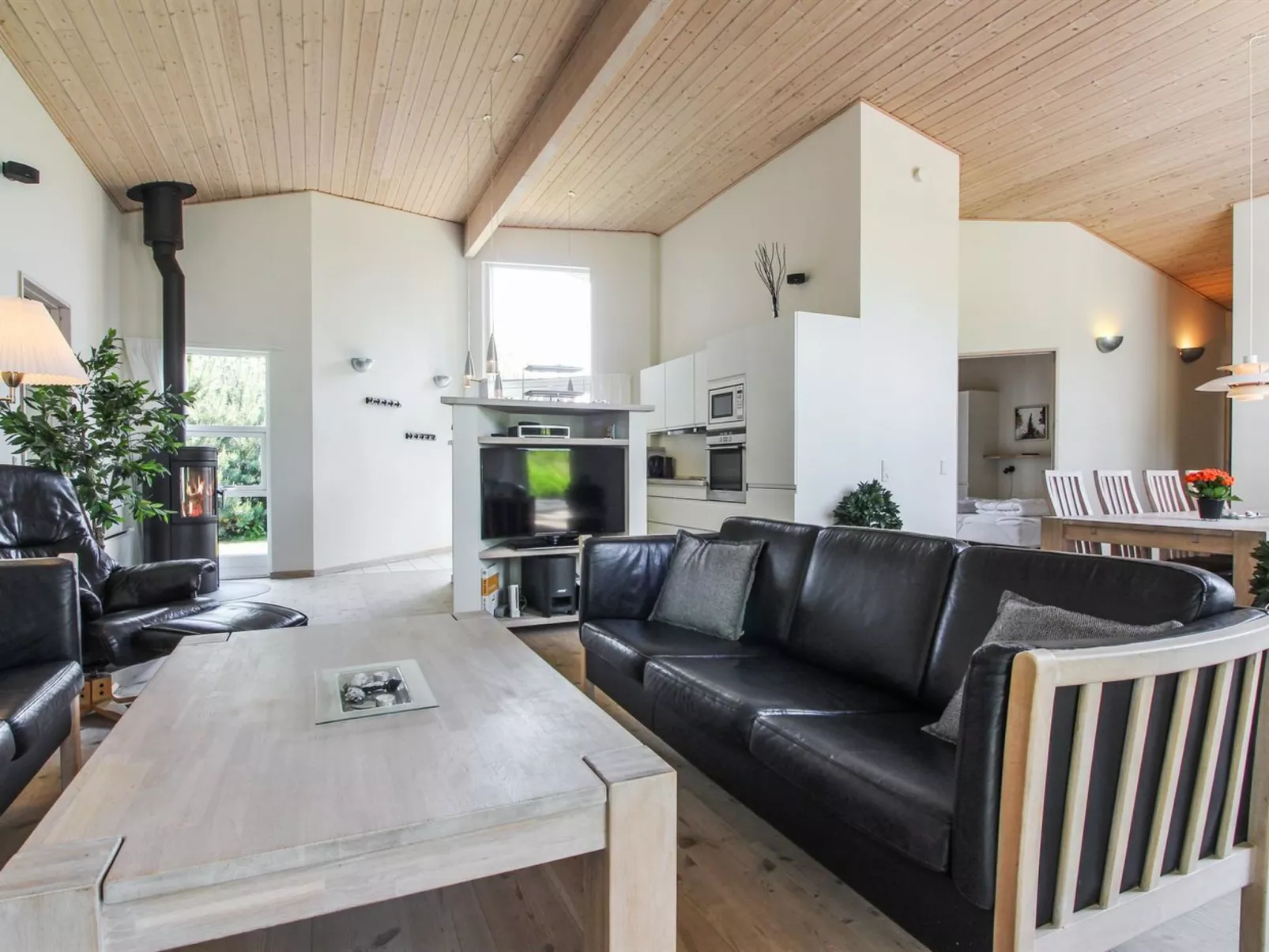 "Elicia" - 950m from the sea-Binnen