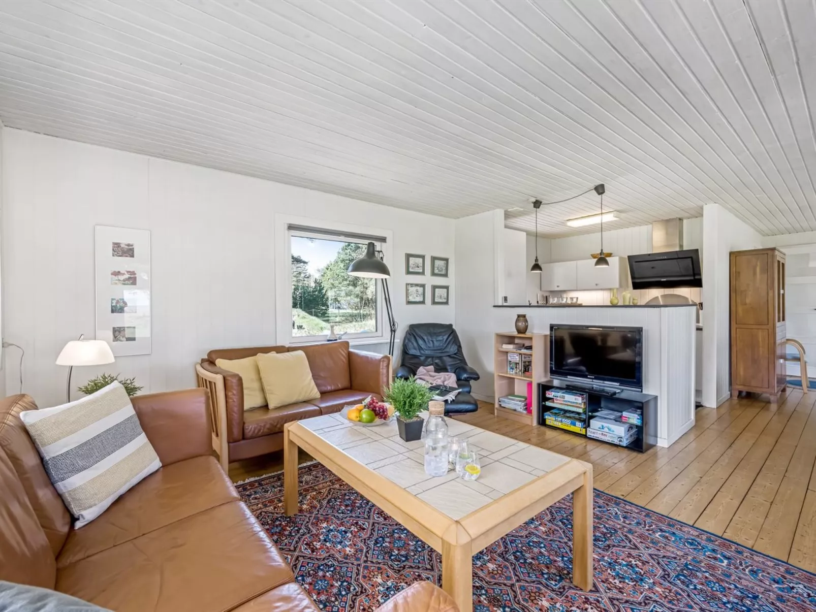 "Elny" - 500m to the fjord-Binnen