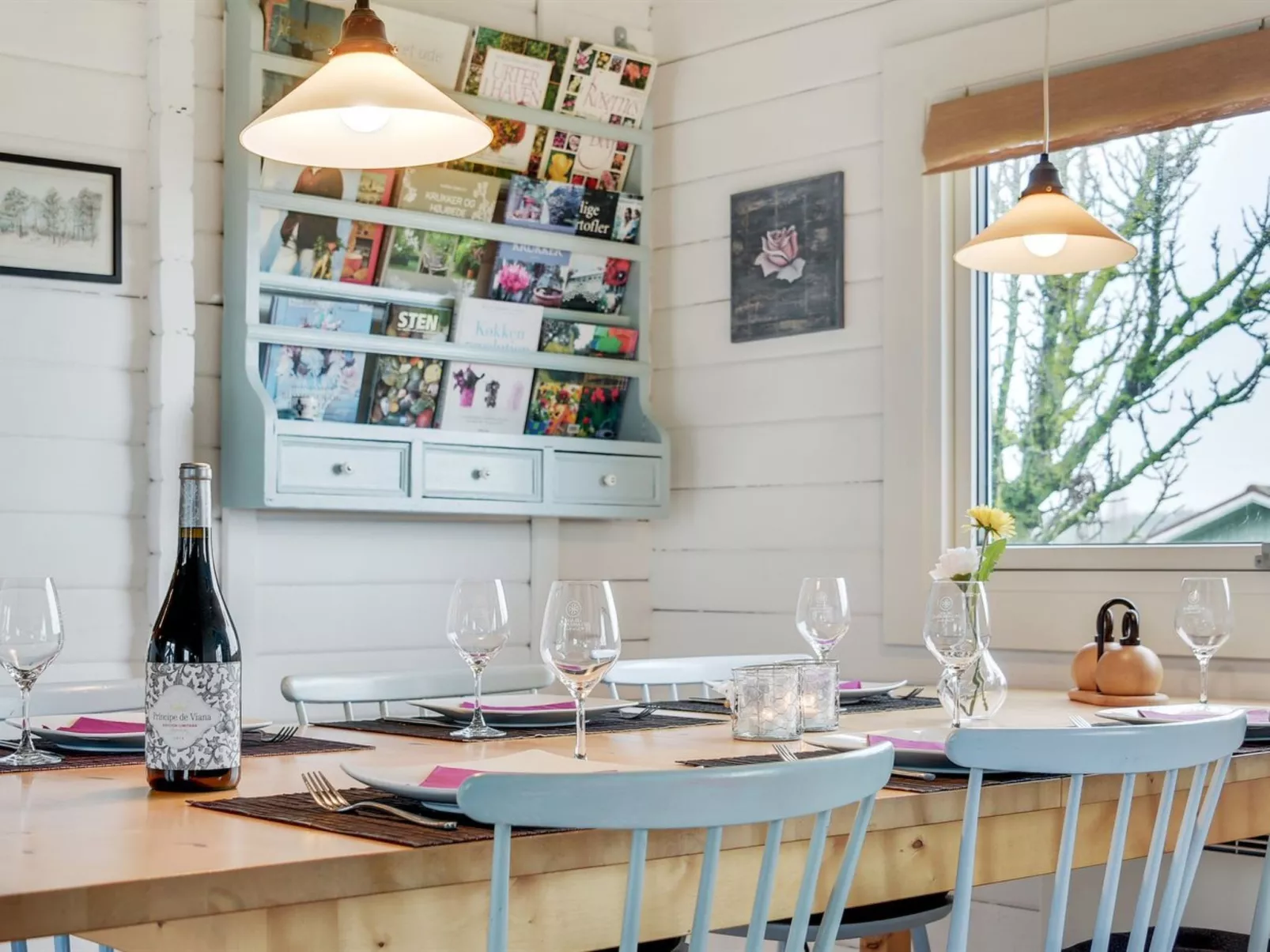 "Ylvie" - 150m from the sea-Binnen