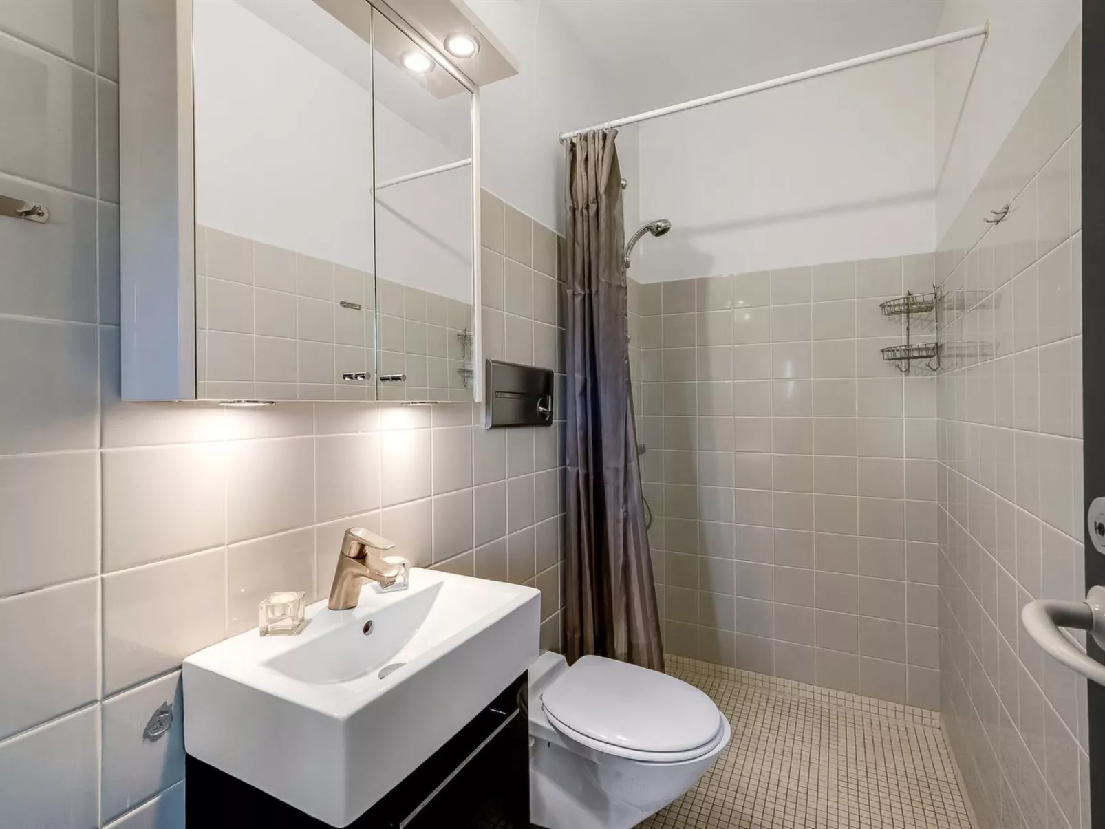 "Alvy" - 100m to the fjord-Binnen