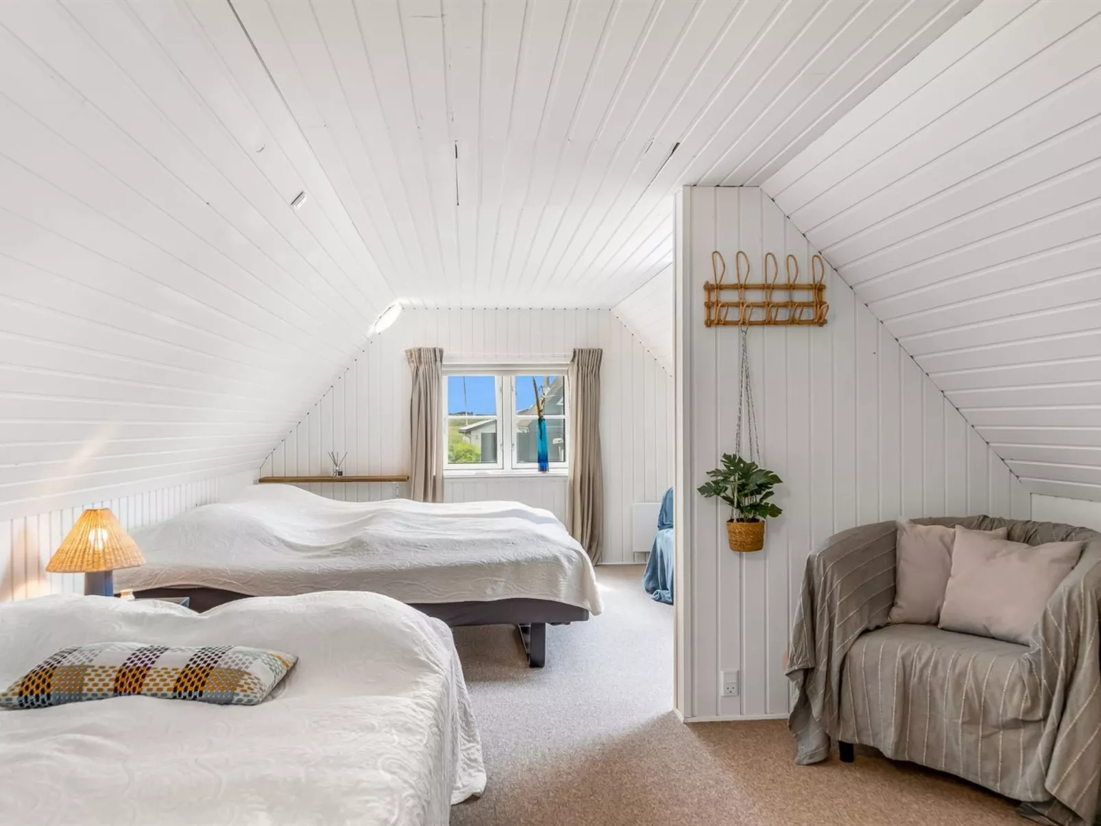 "Edmond" - 150m from the sea-Binnen