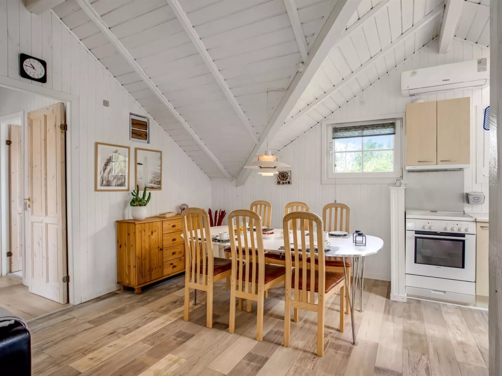 "Anu" - 300m to the fjord-Binnen