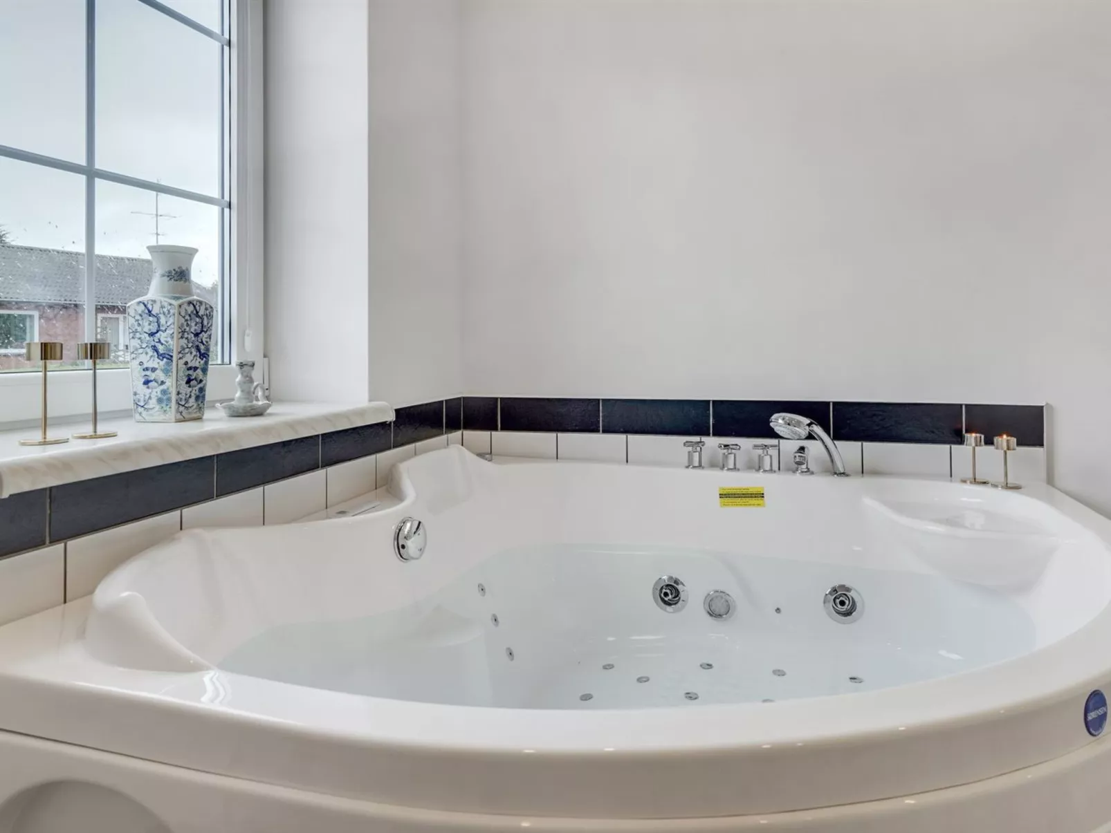 "Aliza" - 14km from the sea-Binnen