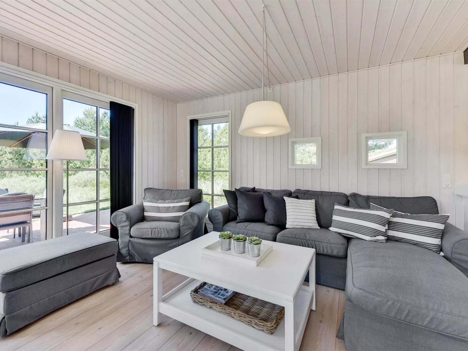 "Raili" - 1.5km from the sea-Binnen