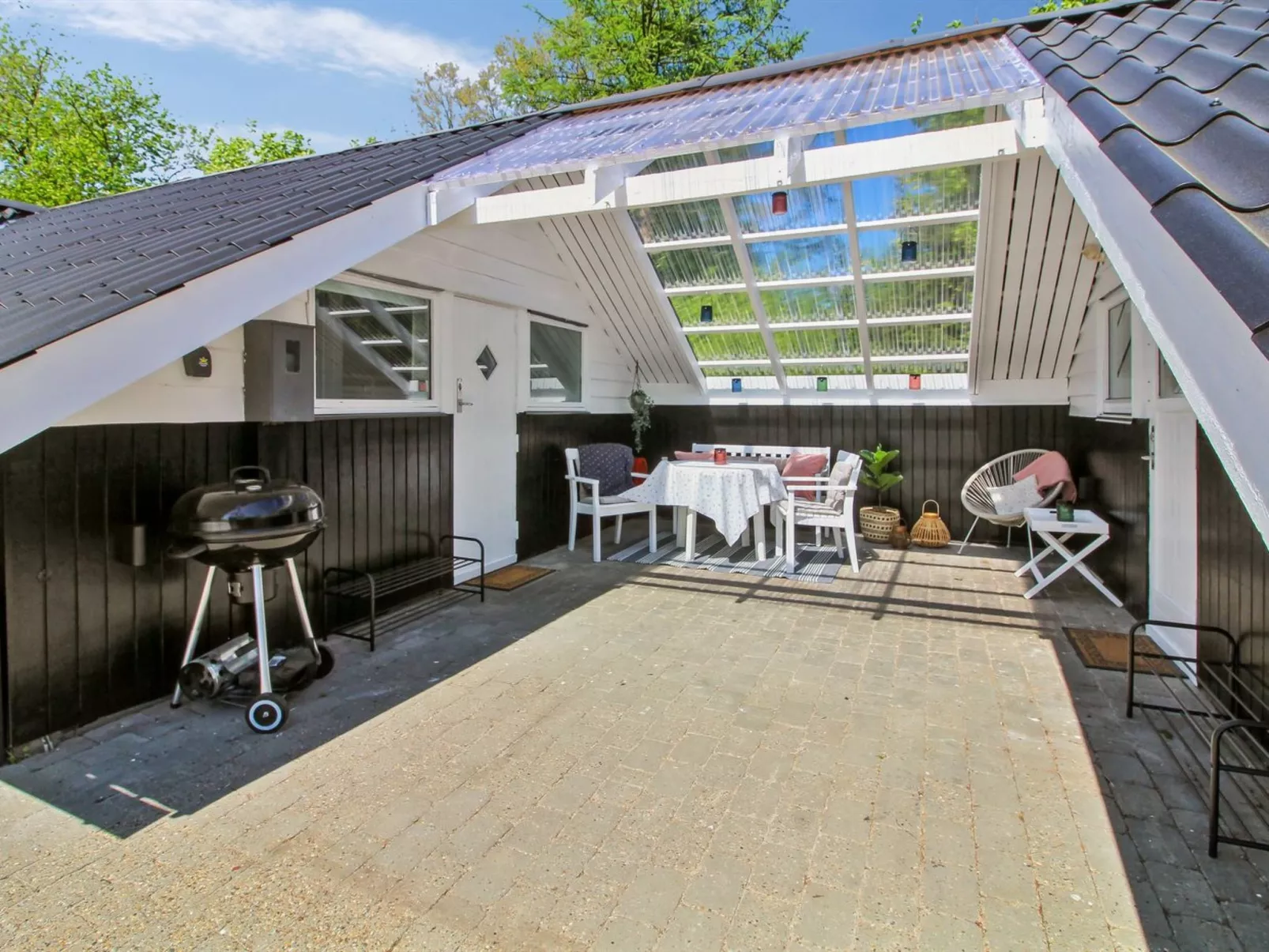 "Jaakob" - 30km from the sea-Buiten