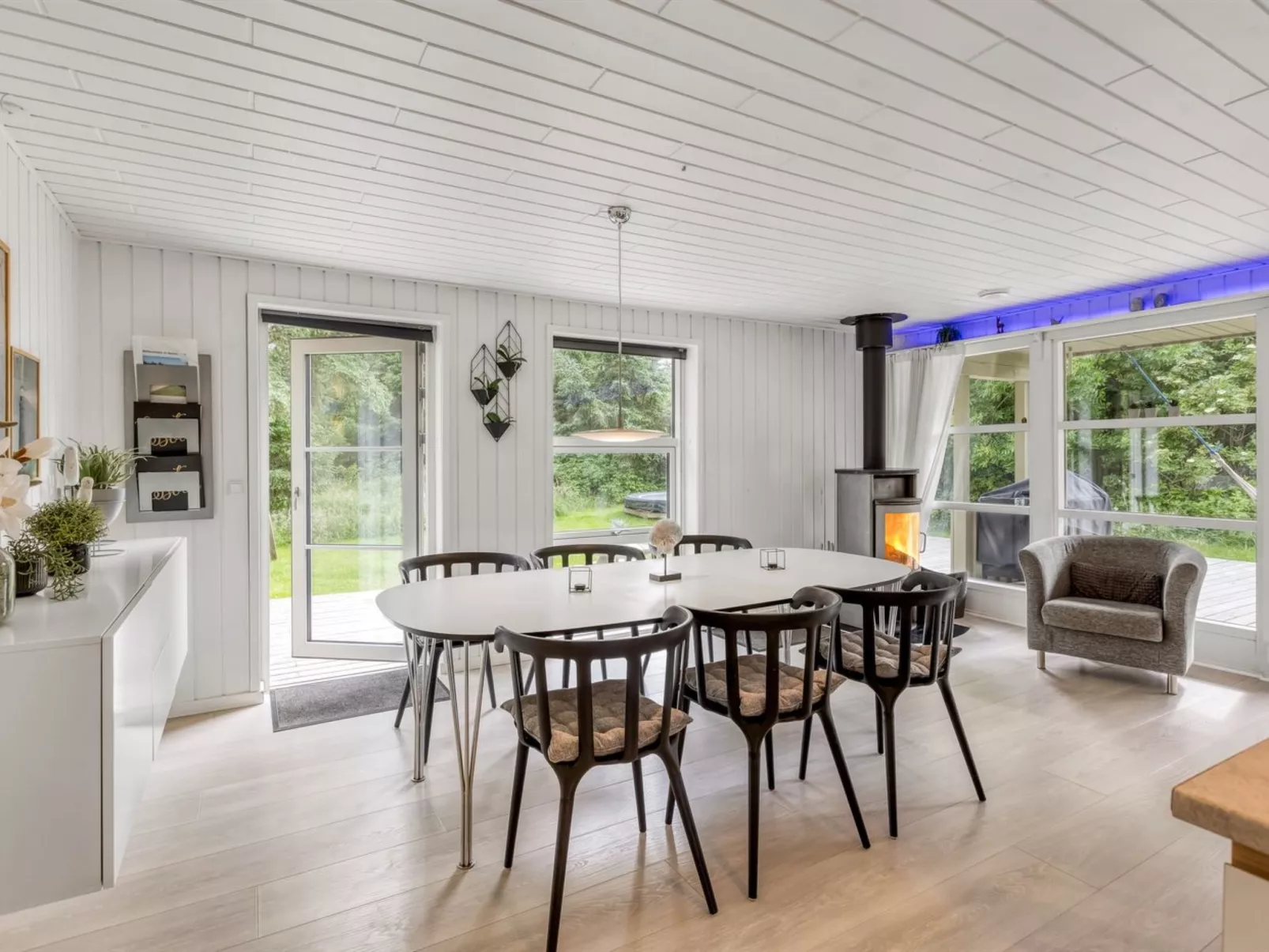 "Yngve" - 1.2km from the sea-Binnen