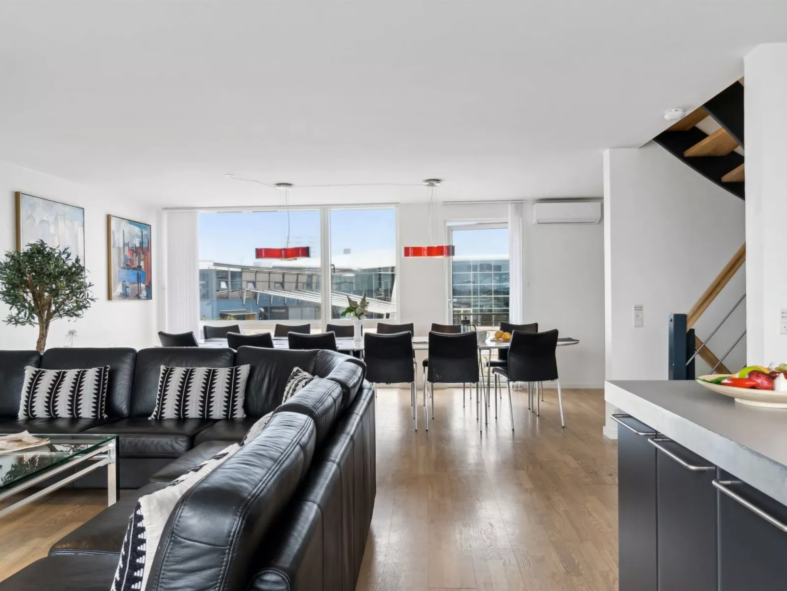 "Skade" - 10m from the sea-Binnen