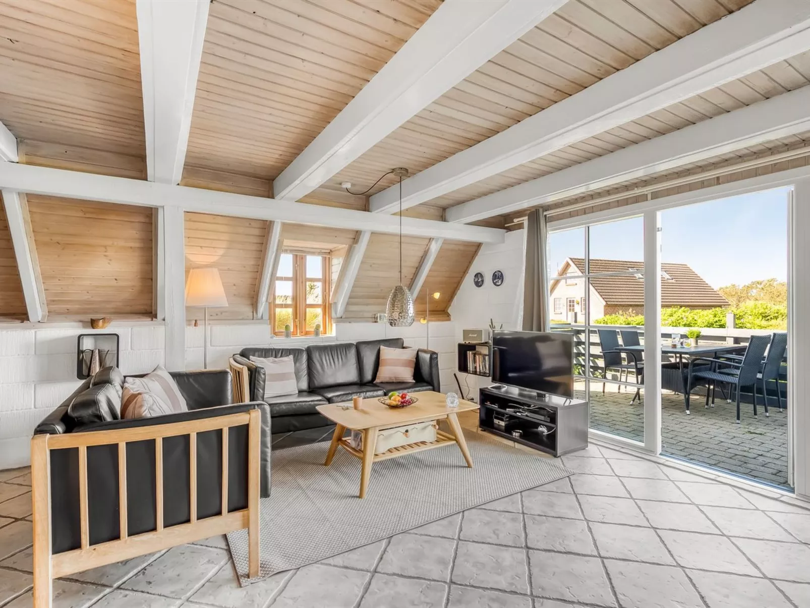 "Arlina" - 600m from the sea-Binnen