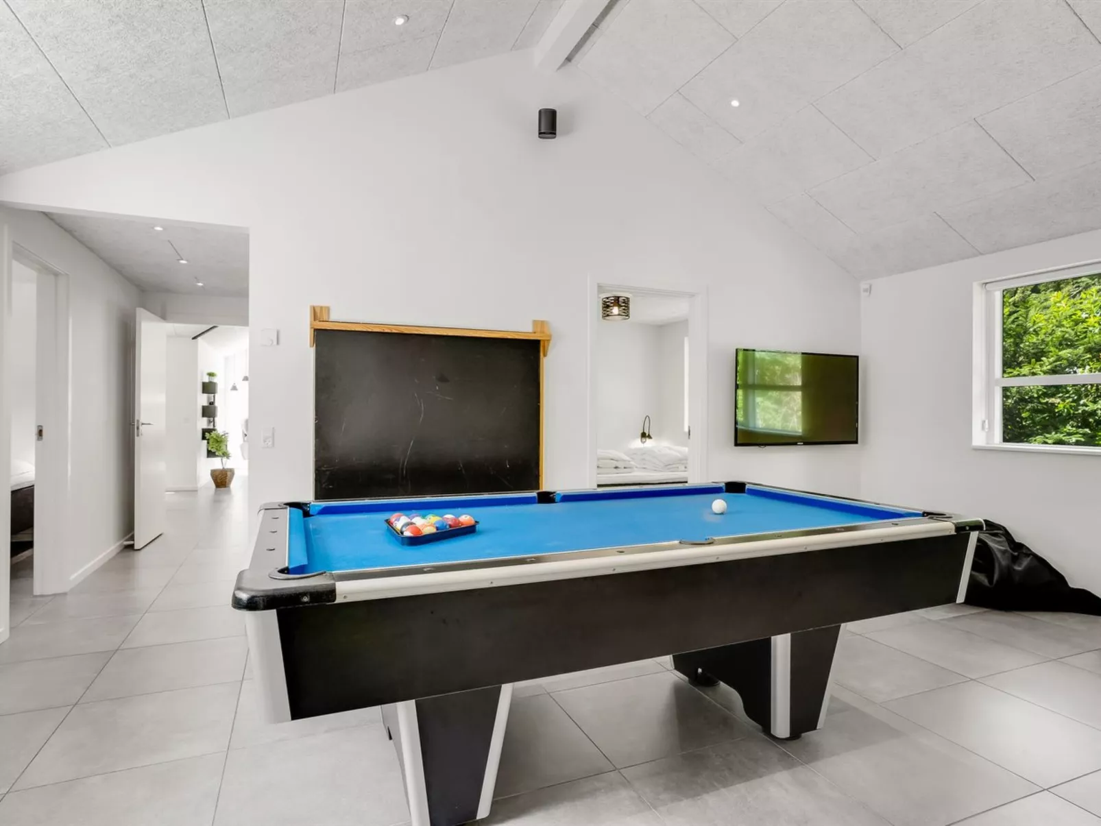 "Patrice" - 300m from the sea-Binnen